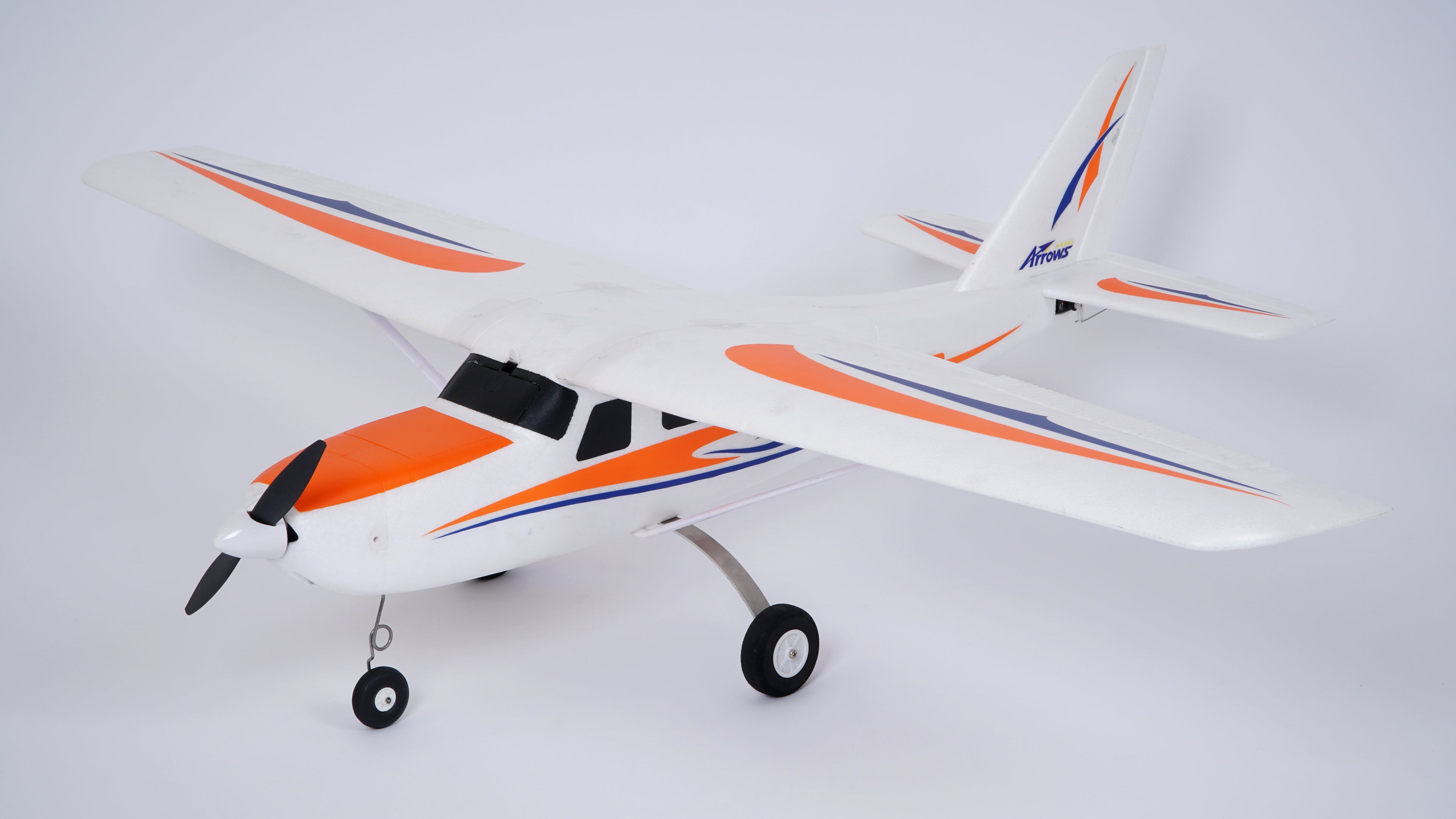 Arrows Hobby Trekker 1200mm trainer plane RTF