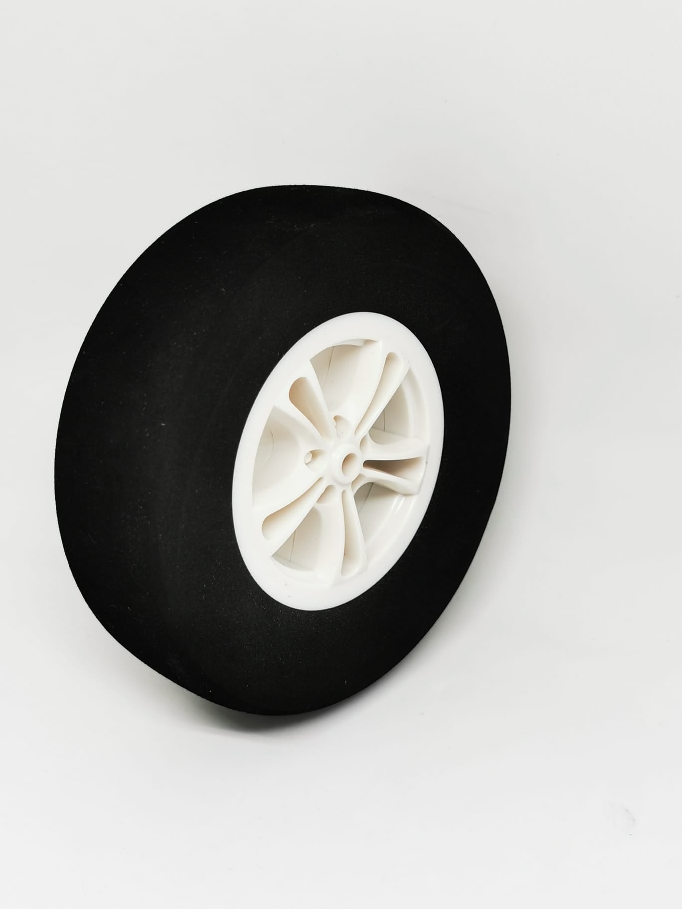 » Pilot rc wheel 5" inch 125m 33mm wide 6mm axle 1pcs