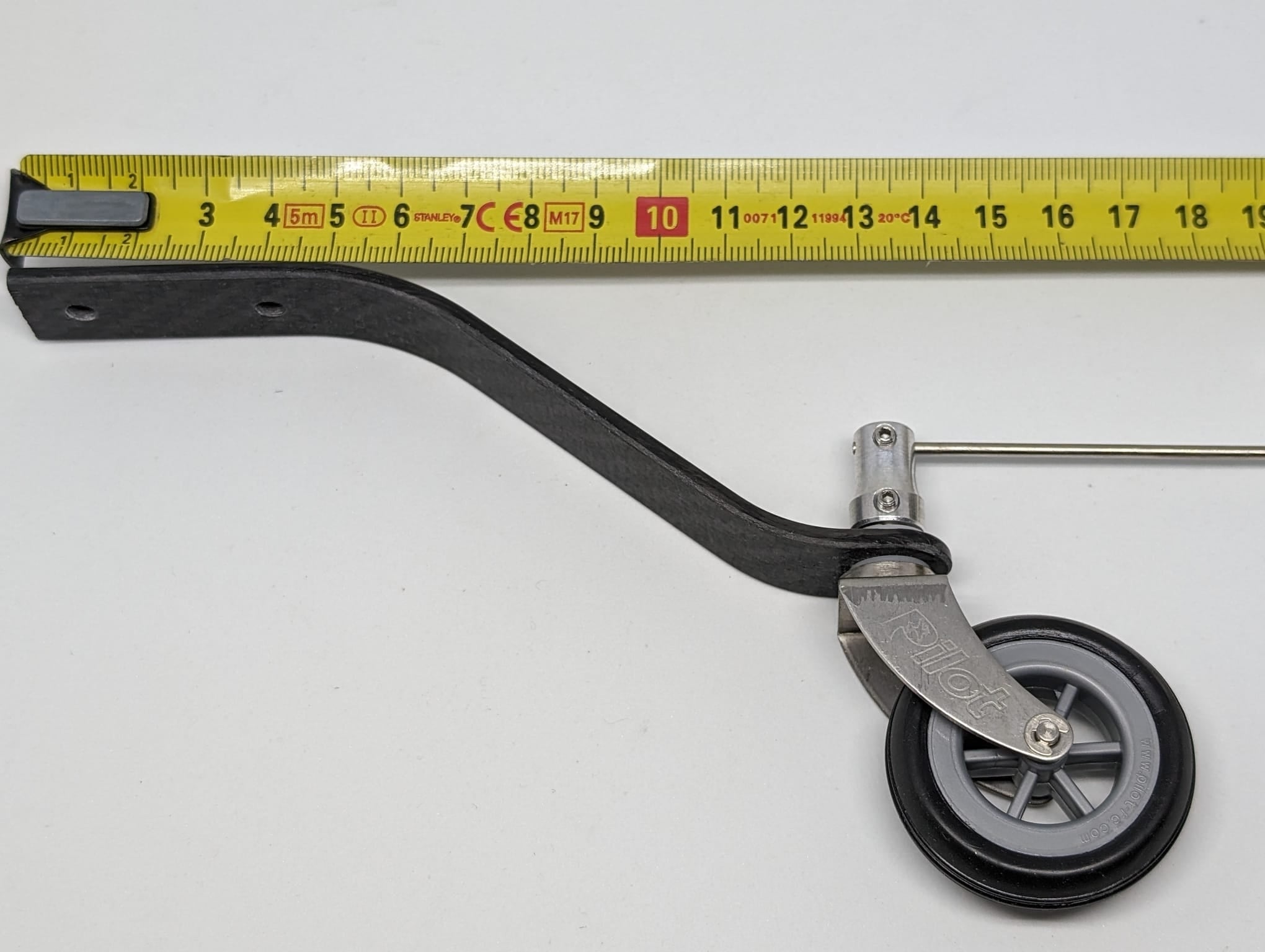 Pilot rc Carbon tail wheel carrier 100-150CC