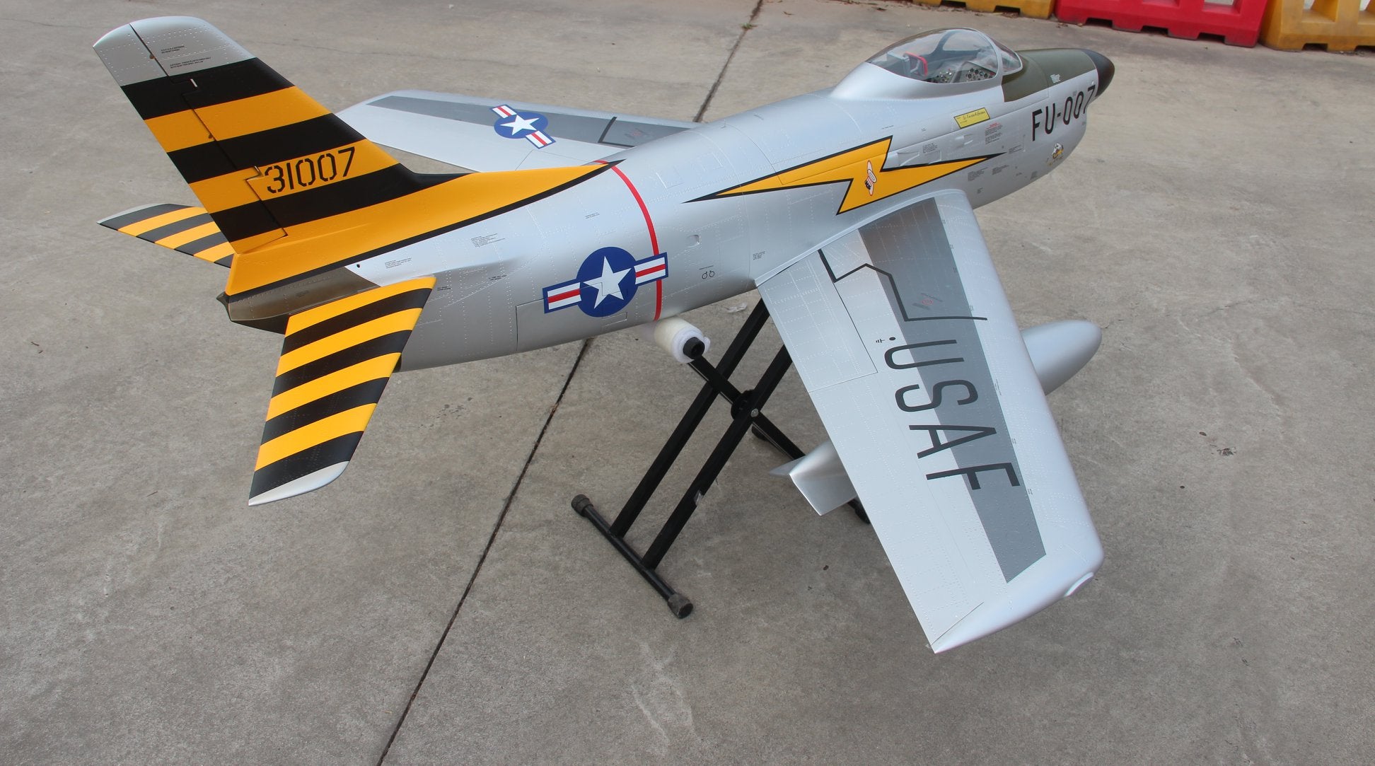 Pilot rc 2.2m F-86D Sabre with tail pipe, UAT, Kevlar fuel tank