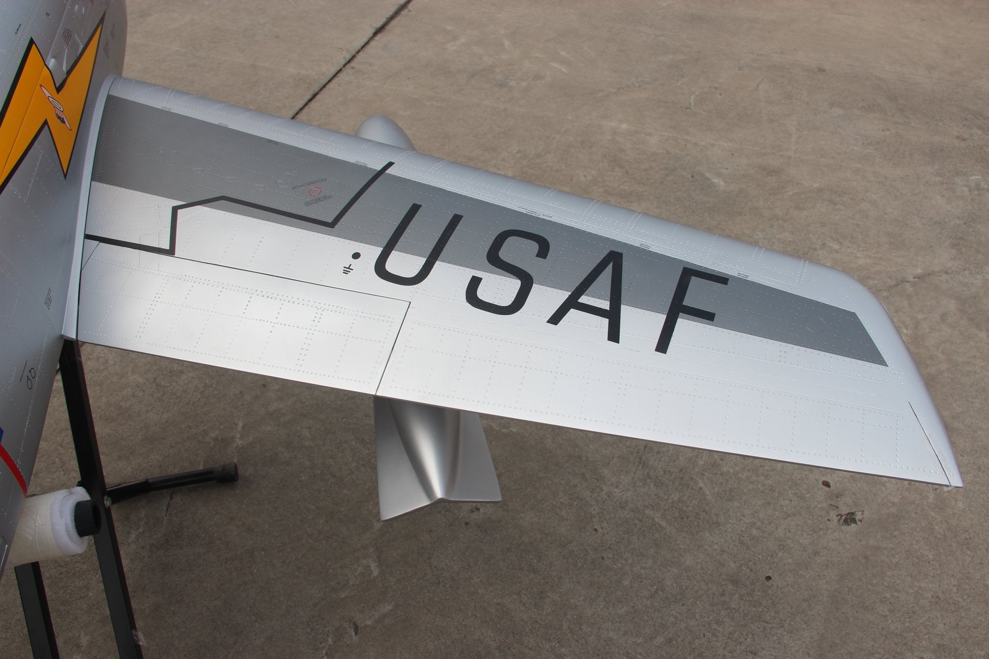 Pilot rc 2.2m F-86D Sabre with tail pipe, UAT, Kevlar fuel tank