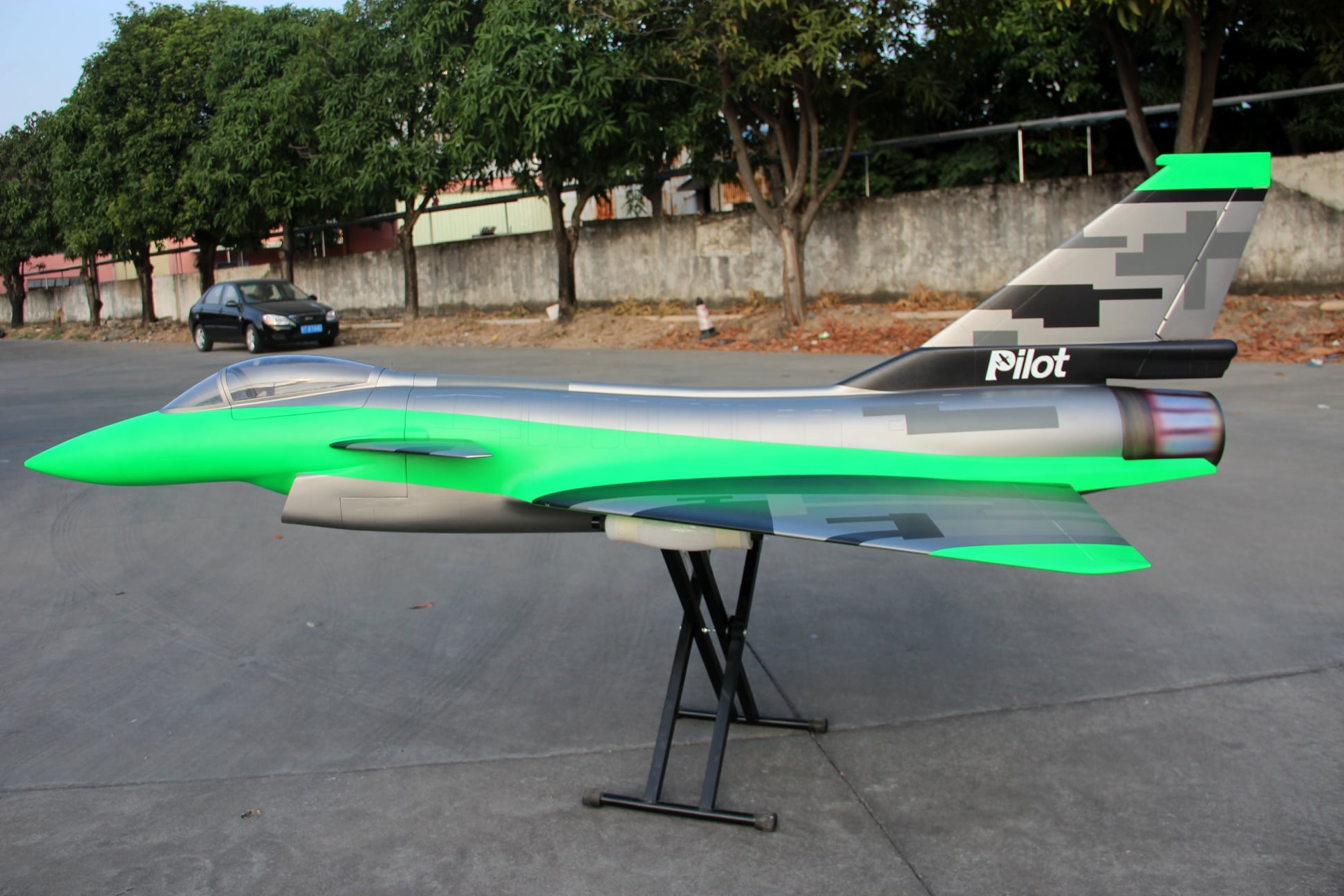 Pilot rc J10-B 2.2m Jet 07 retracts,air trap,tail pipe.