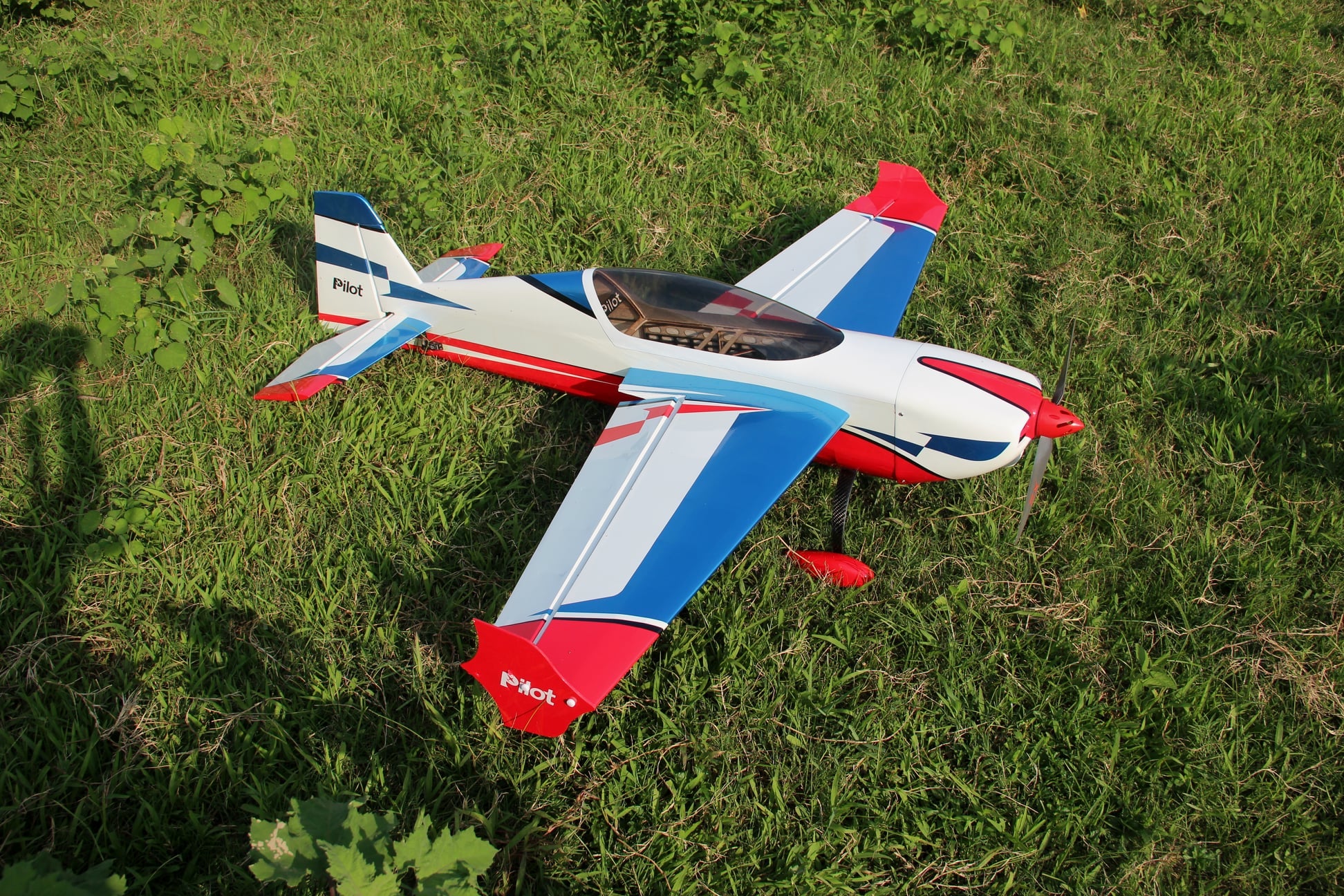 Pilot rc Extra NG 01 red/white 60" 1.52m