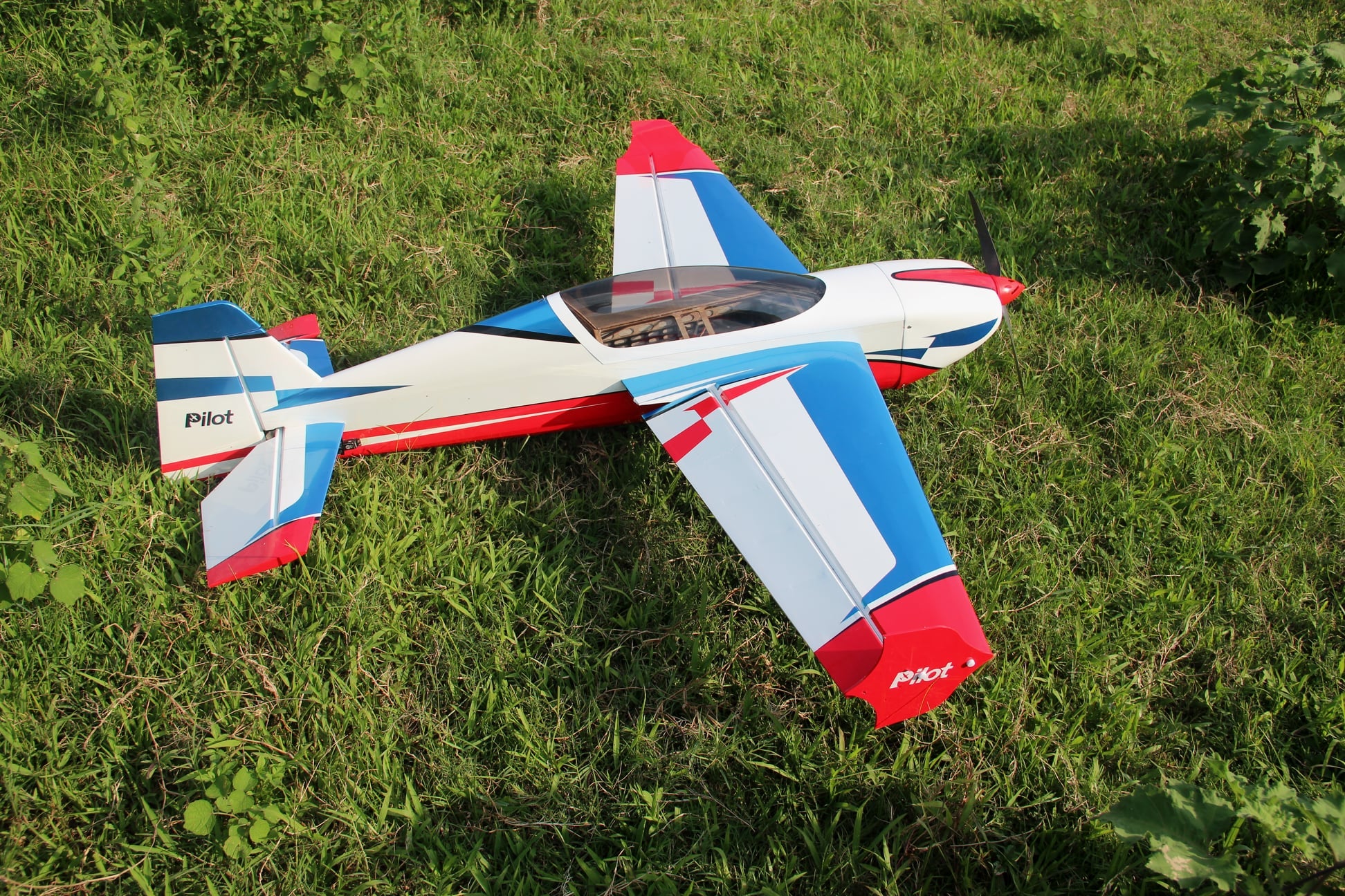 Pilot rc Extra NG 01 red/white 60" 1.52m