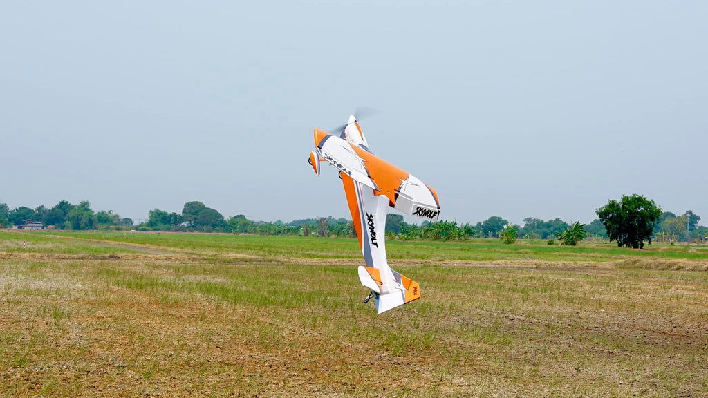 Pilot rc Skywolf V2 05 orange/white 67" 1.70m