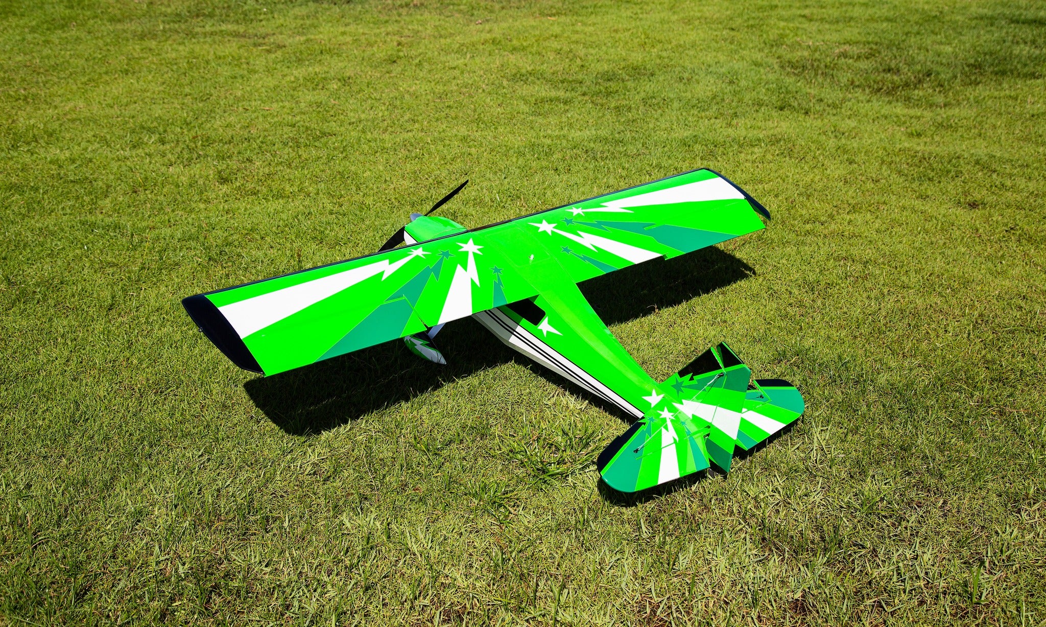 OMPHobby Super Decathlon green 1400mm PNP