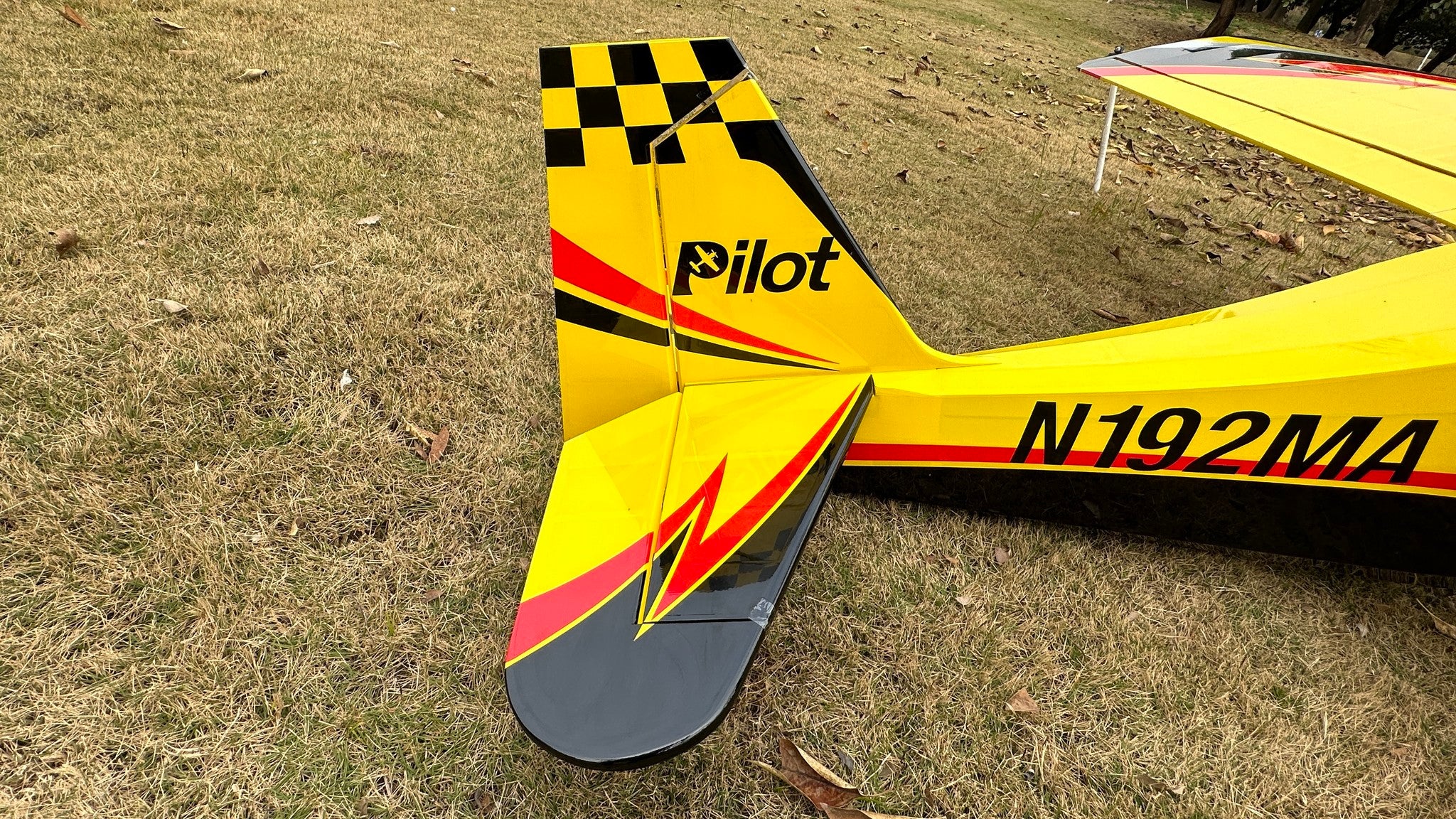 Pilot rc Decathlon 2.7 010 Yellow/red/black