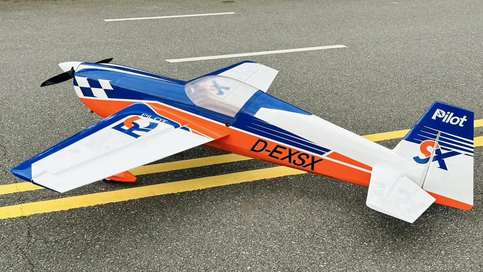 Pilot rc Extra 330SX 02 orange /blue/white 103" 2.64m