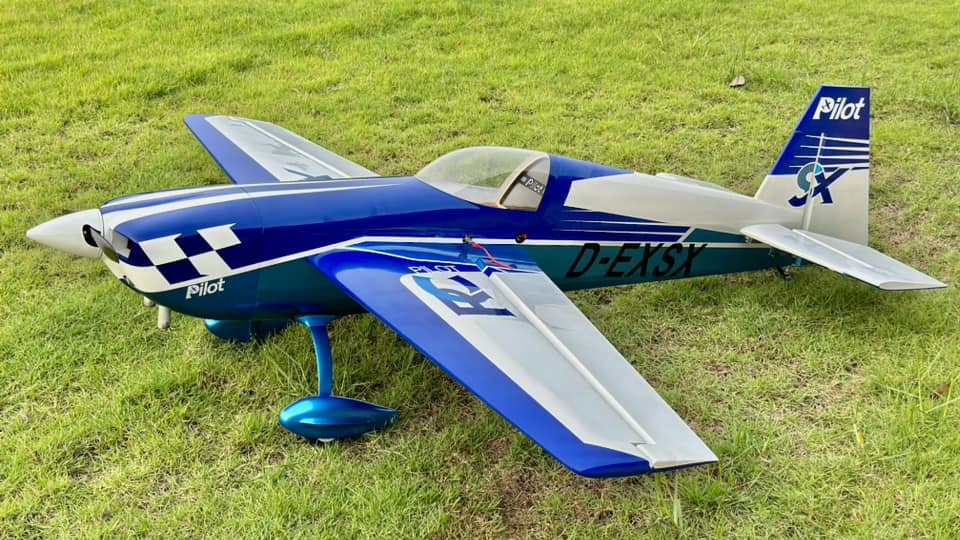 Pilot rc Extra 330SX 03 dark bleu/blue/white 90" 2.29m