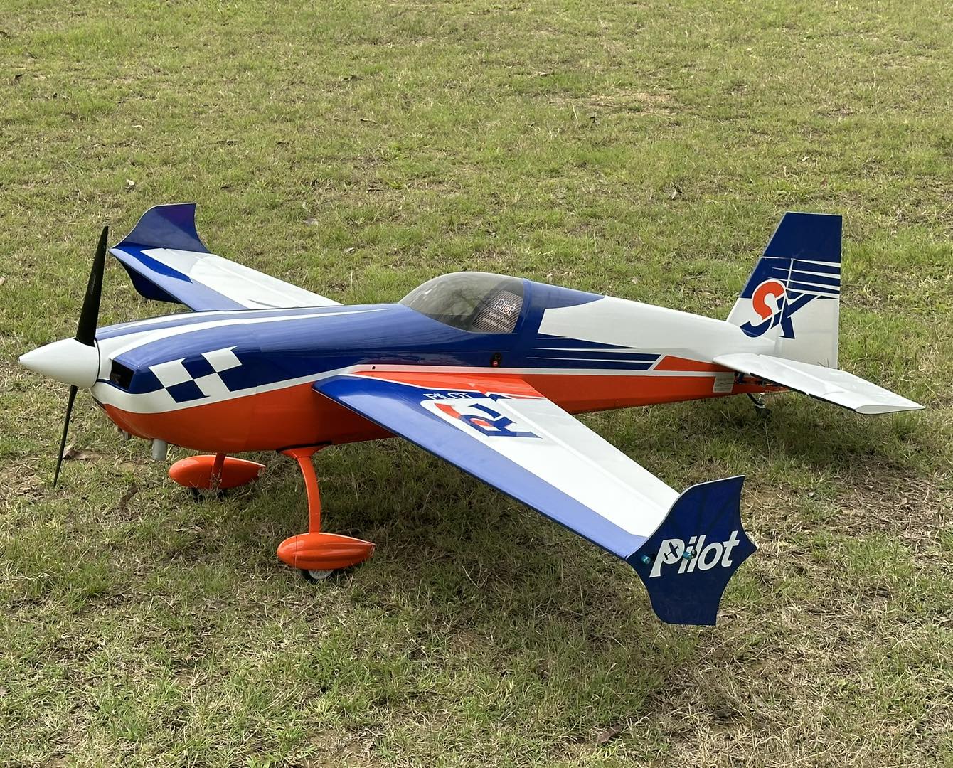Pilot rc Extra 330SX 02 orange /blue/white 75" 1.9m