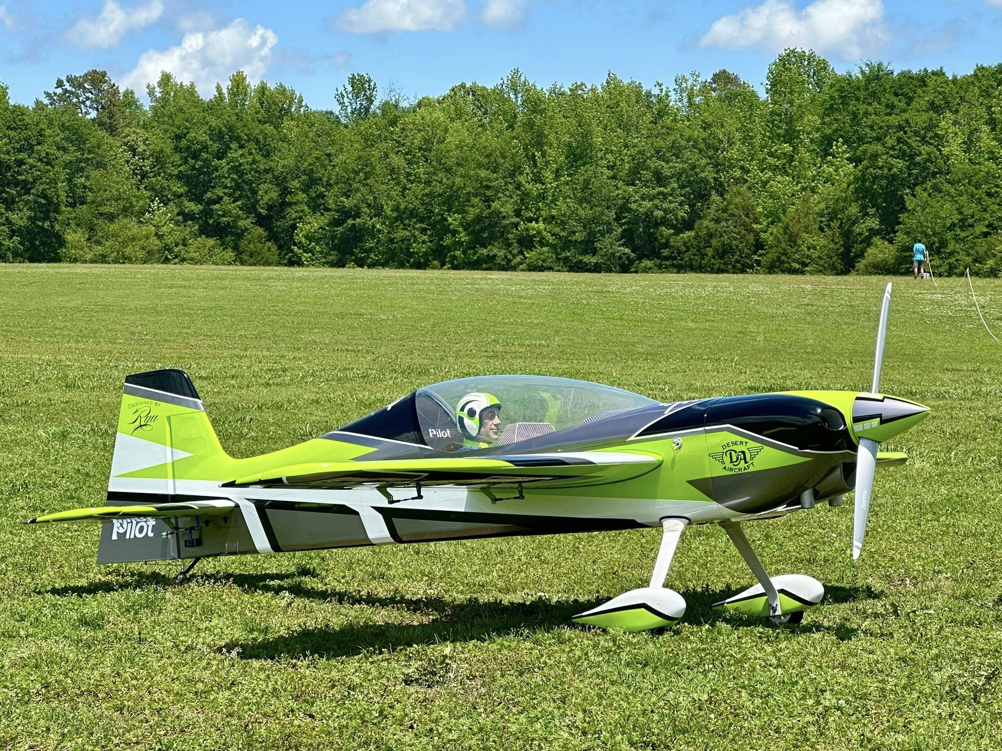 Pilot rc Sbach V2 90" 2.29m 10 green/black/white Ryu Scheme