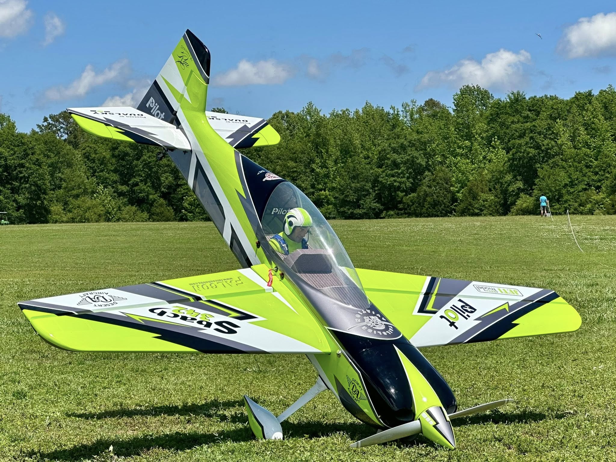 Pilot rc Sbach V2 90" 2.29m 10 green/black/white Ryu Scheme