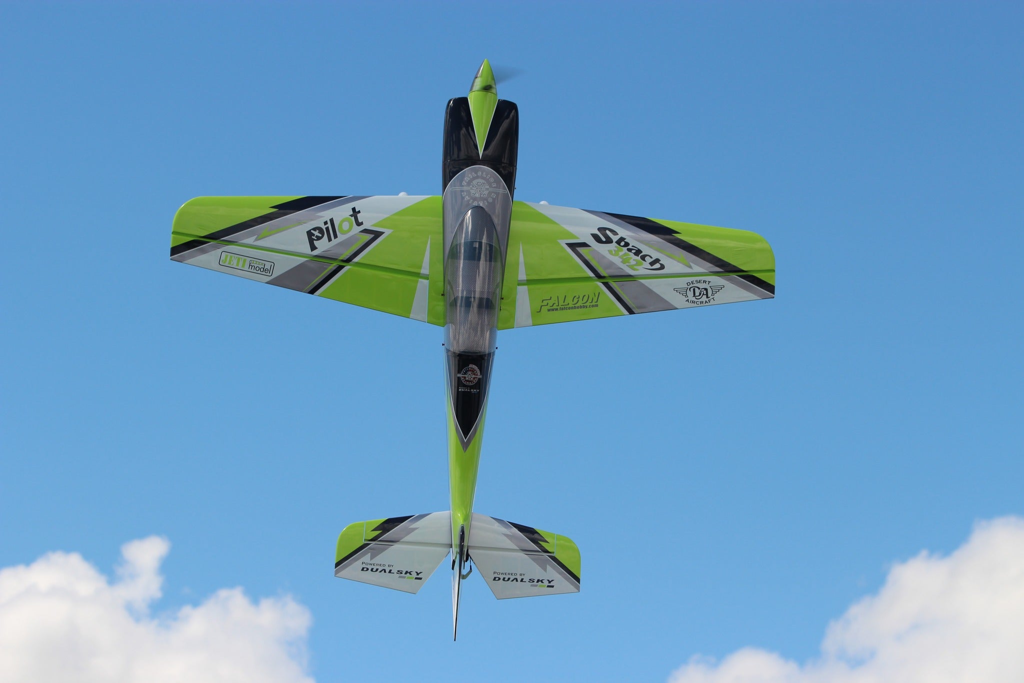 Pilot rc Sbach V2 90" 2.29m 10 green/black/white Ryu Scheme