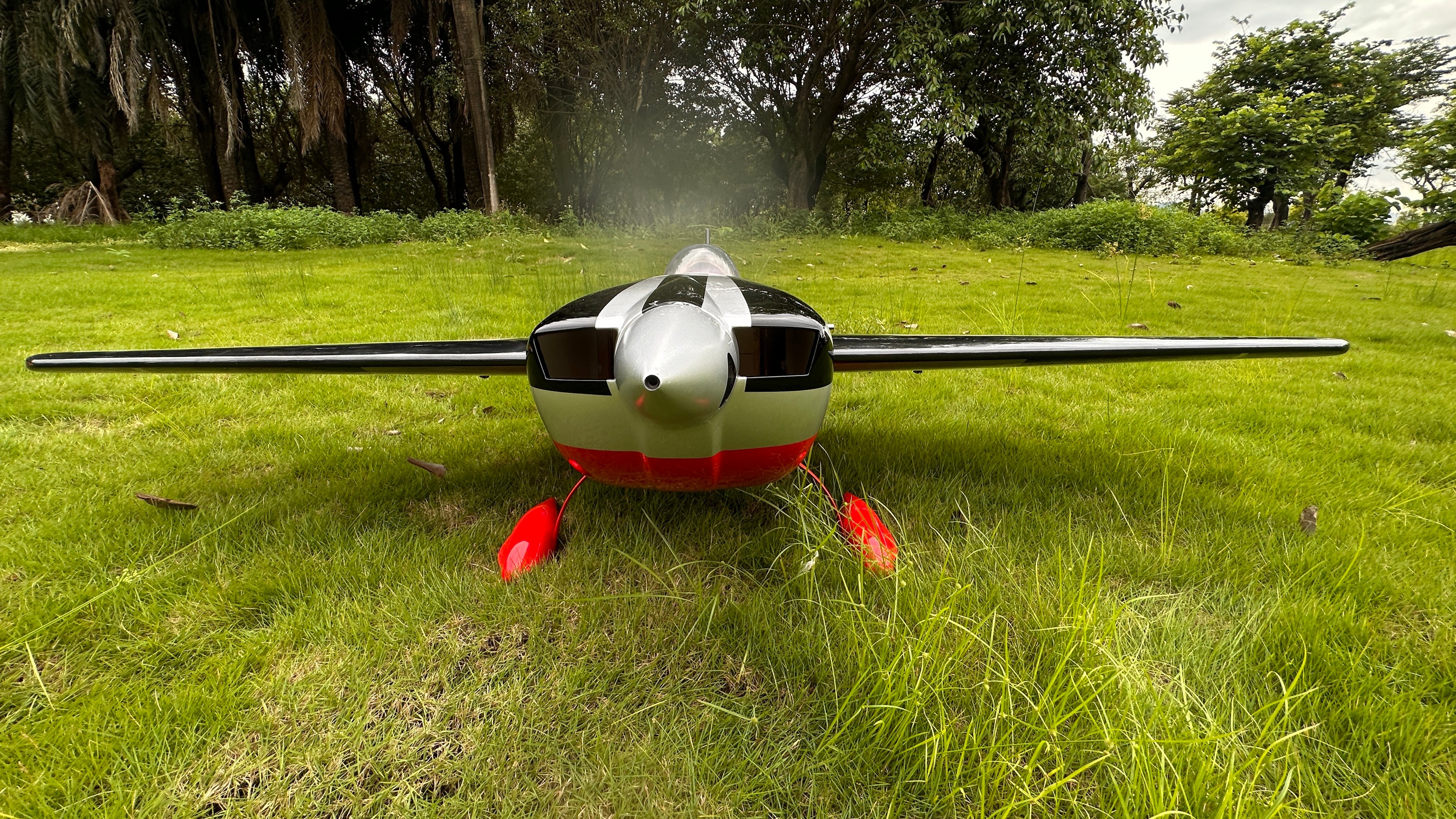 Pilot rc Extra 330SX 01 red/silver/black 90" 2.29m