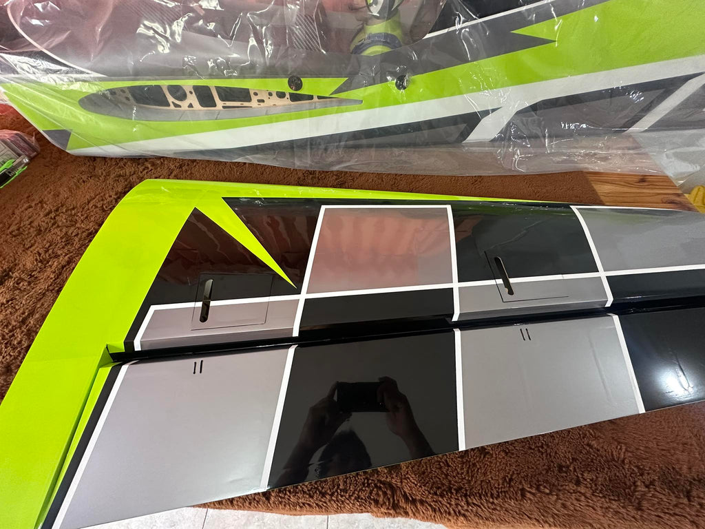 Pilot RC Sbach V2 103" 10 Green/Black/White Ryu Scheme