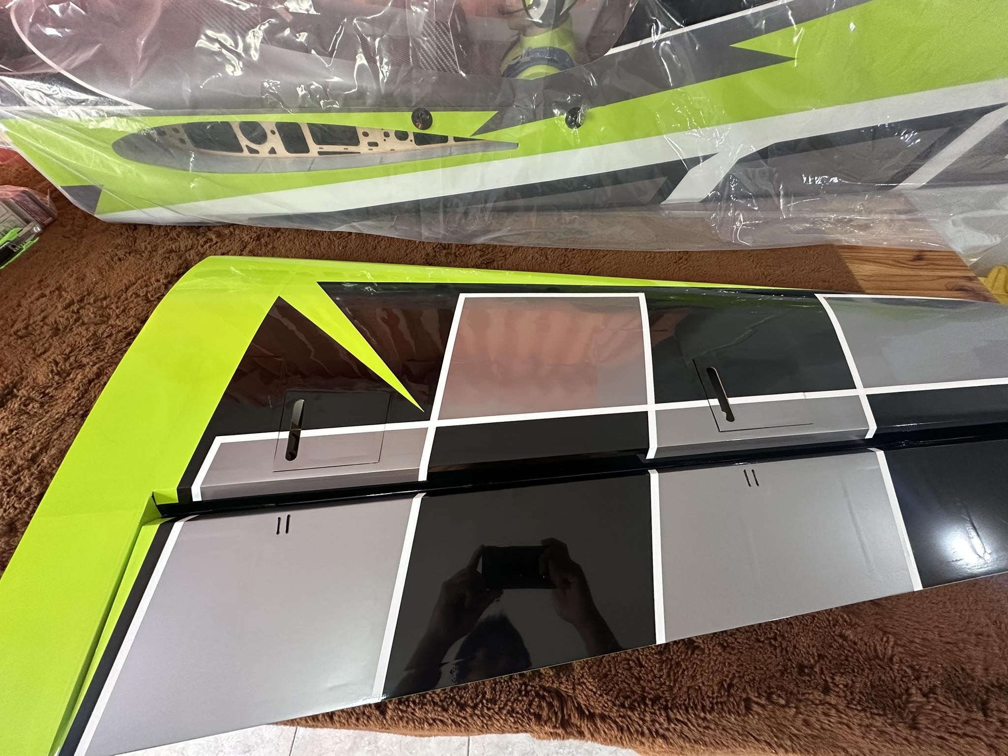 Pilot RC Sbach V2 103" 10 Green/Black/White Ryu Scheme