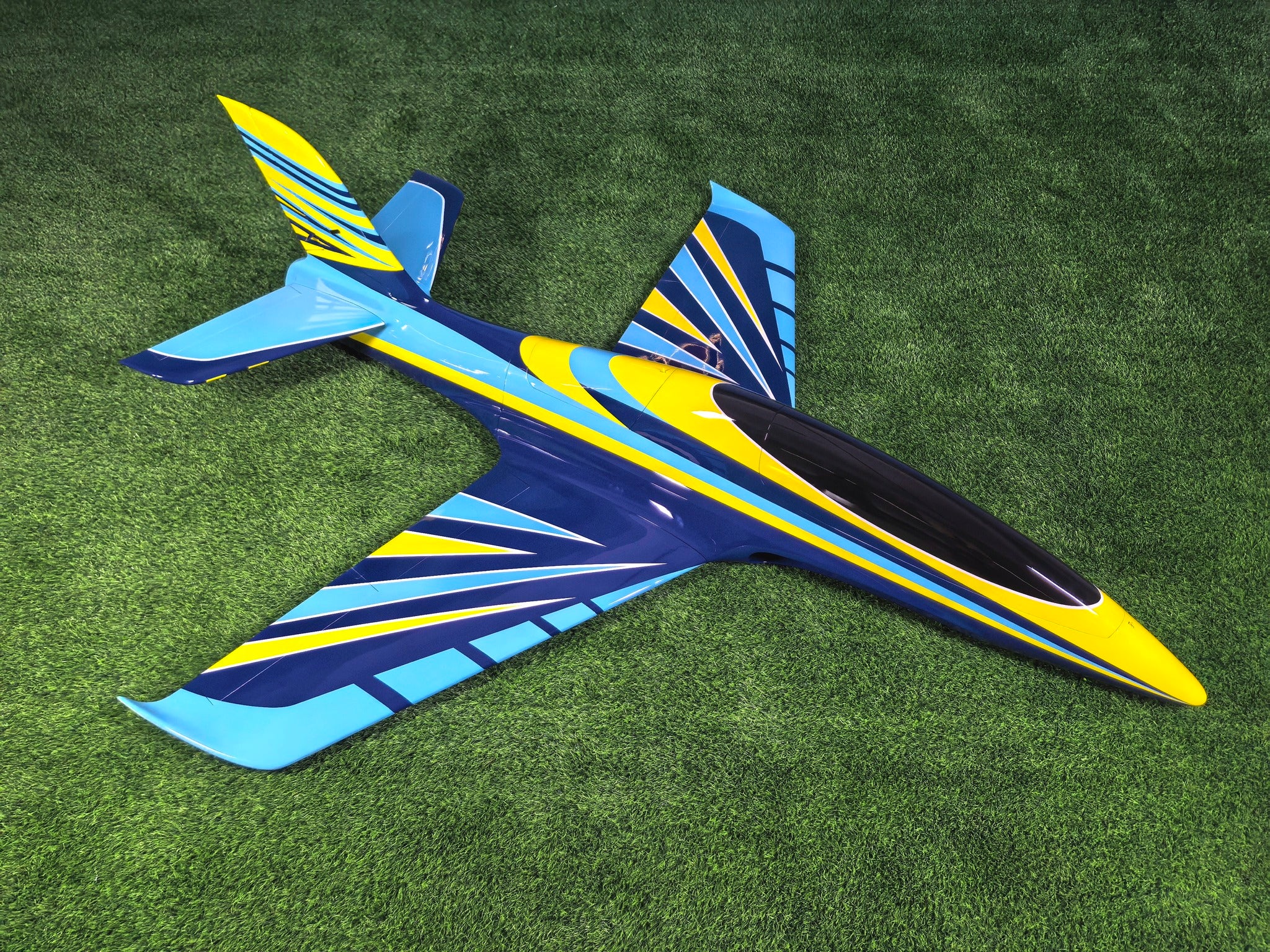 Pilot RC 2.2m Predator Jet V2, 30, Einziehfahrwerk, Air Trap, Schubrohr.