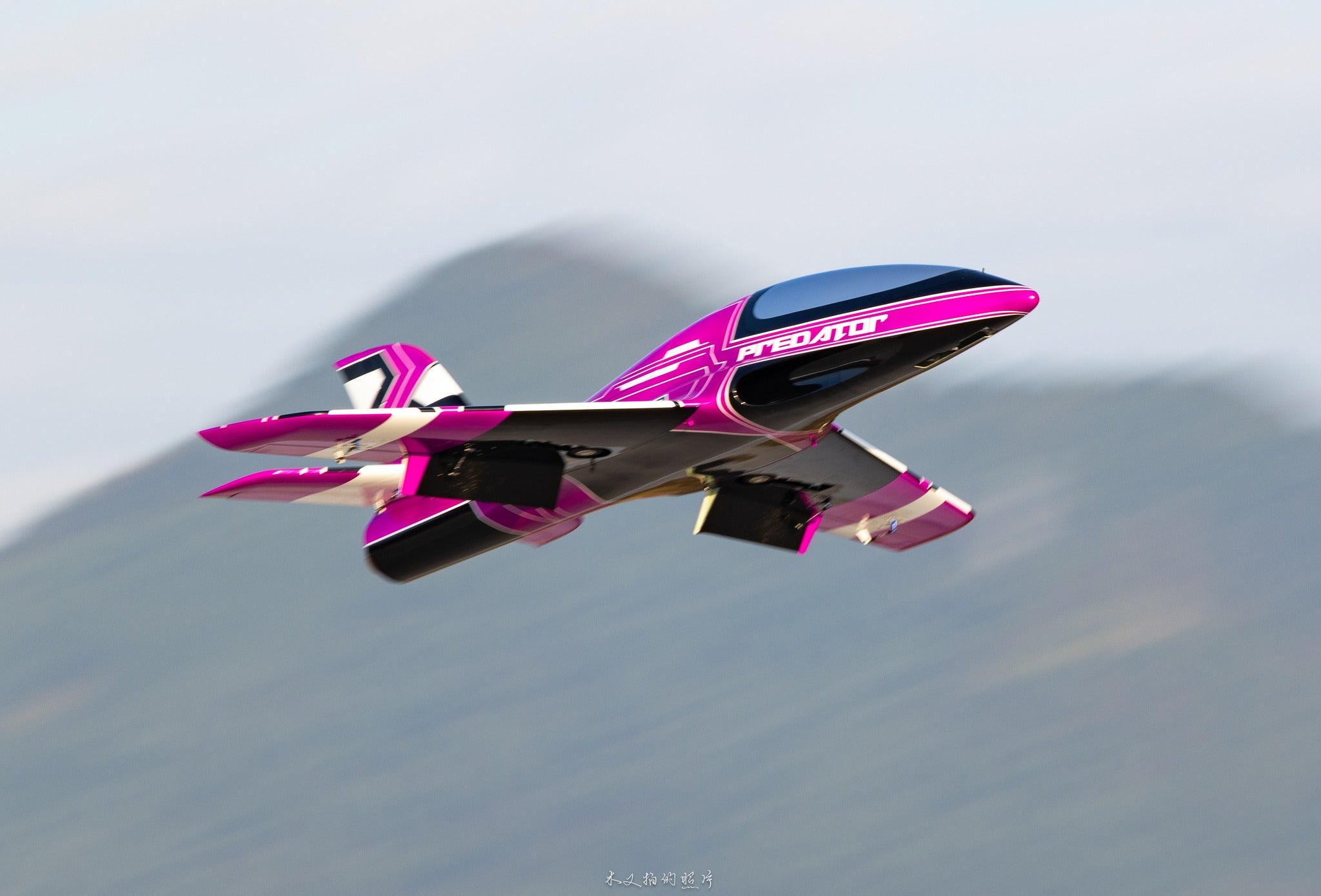 Pilot rc 2.2m Predator jet V2 pink, retracts,air trap,tail pipe.