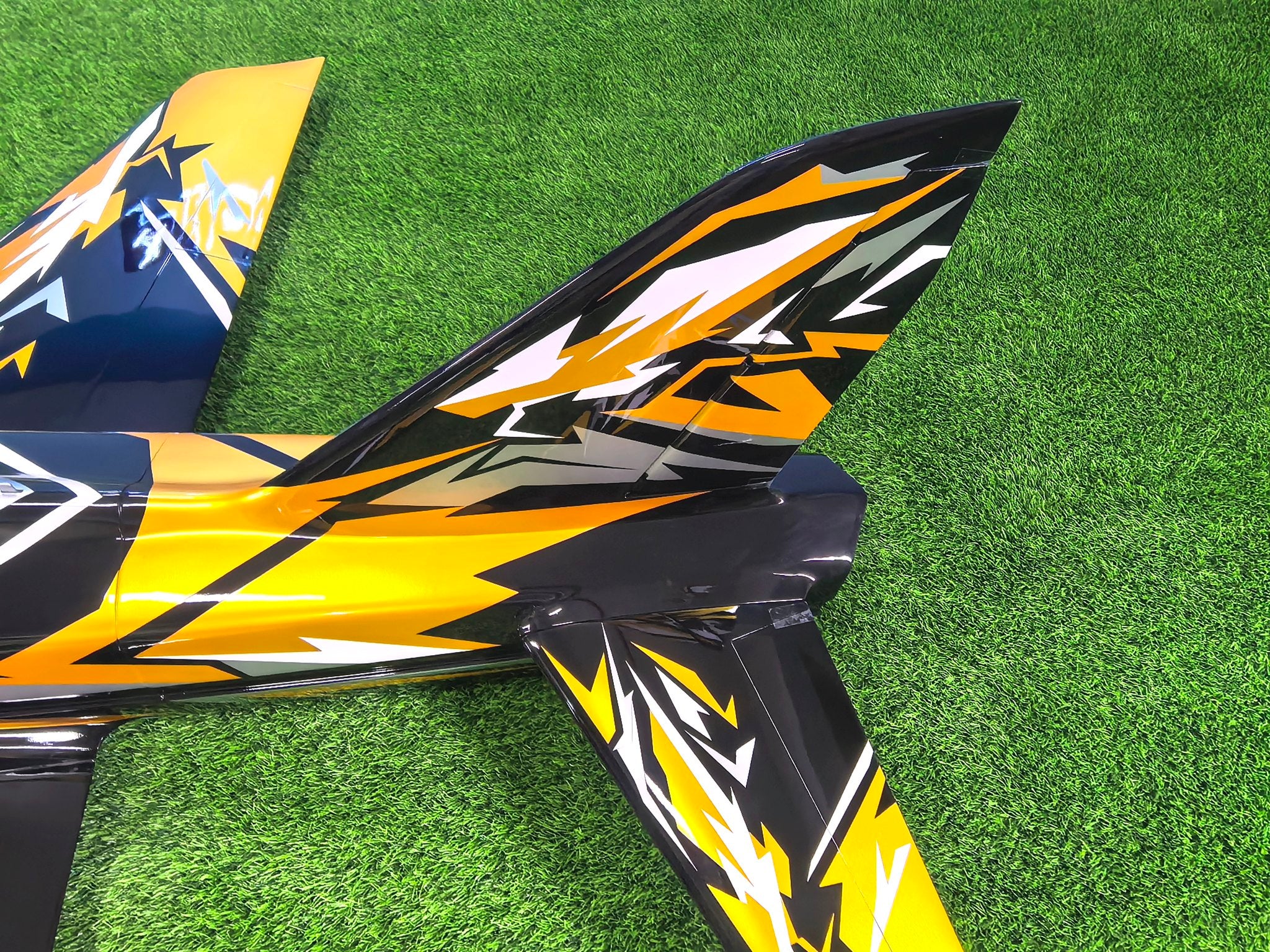 Pilot rc 2.2m Matrix incl retracts 11 yellow/black