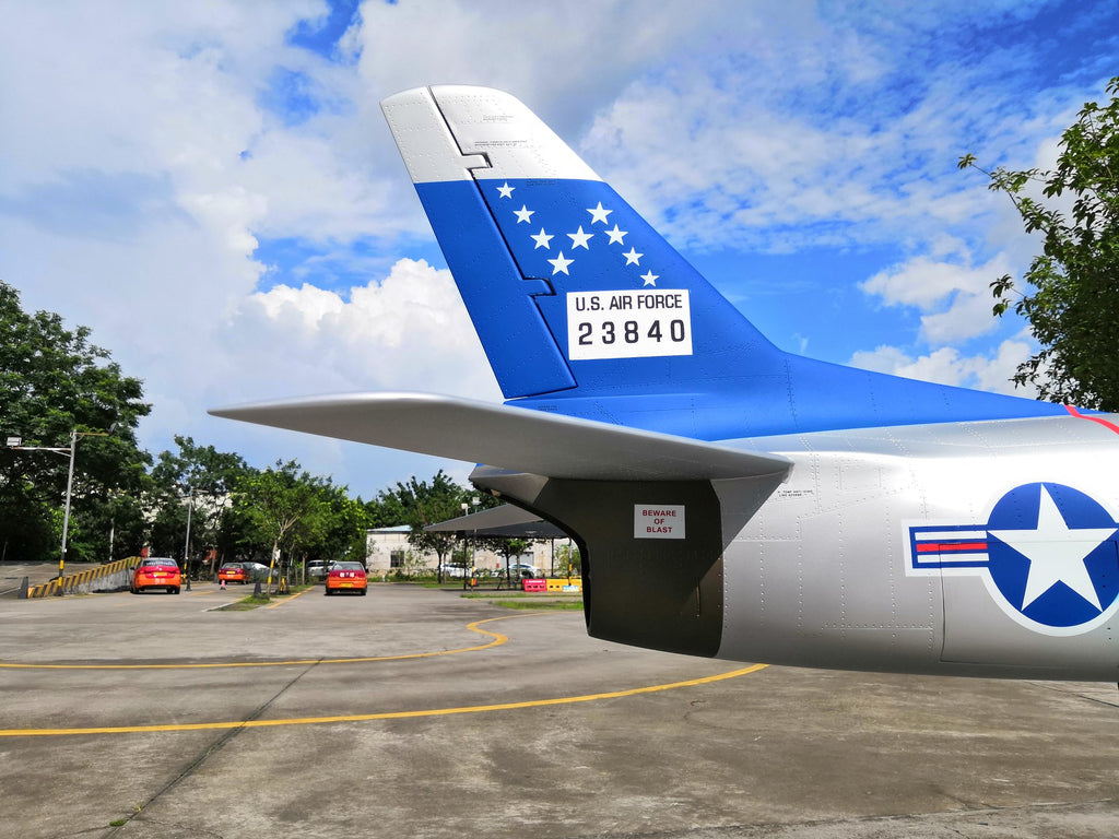 Pilot rc 2.2m F-86D Sabre with tail pipe, UAT, Kevlar fuel tank