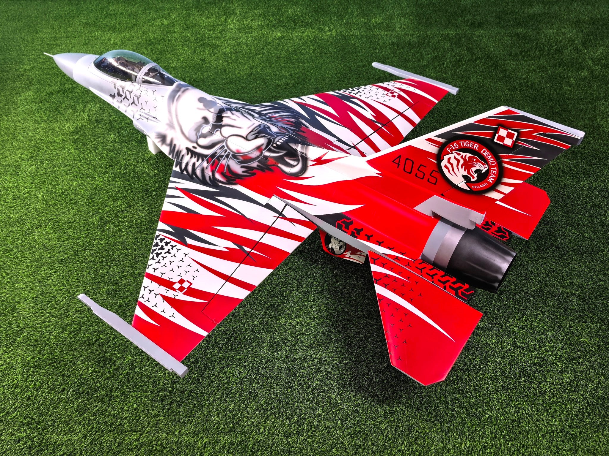Pilot rc 1/5 F16 3.06m incl retracts 09 Poland demo