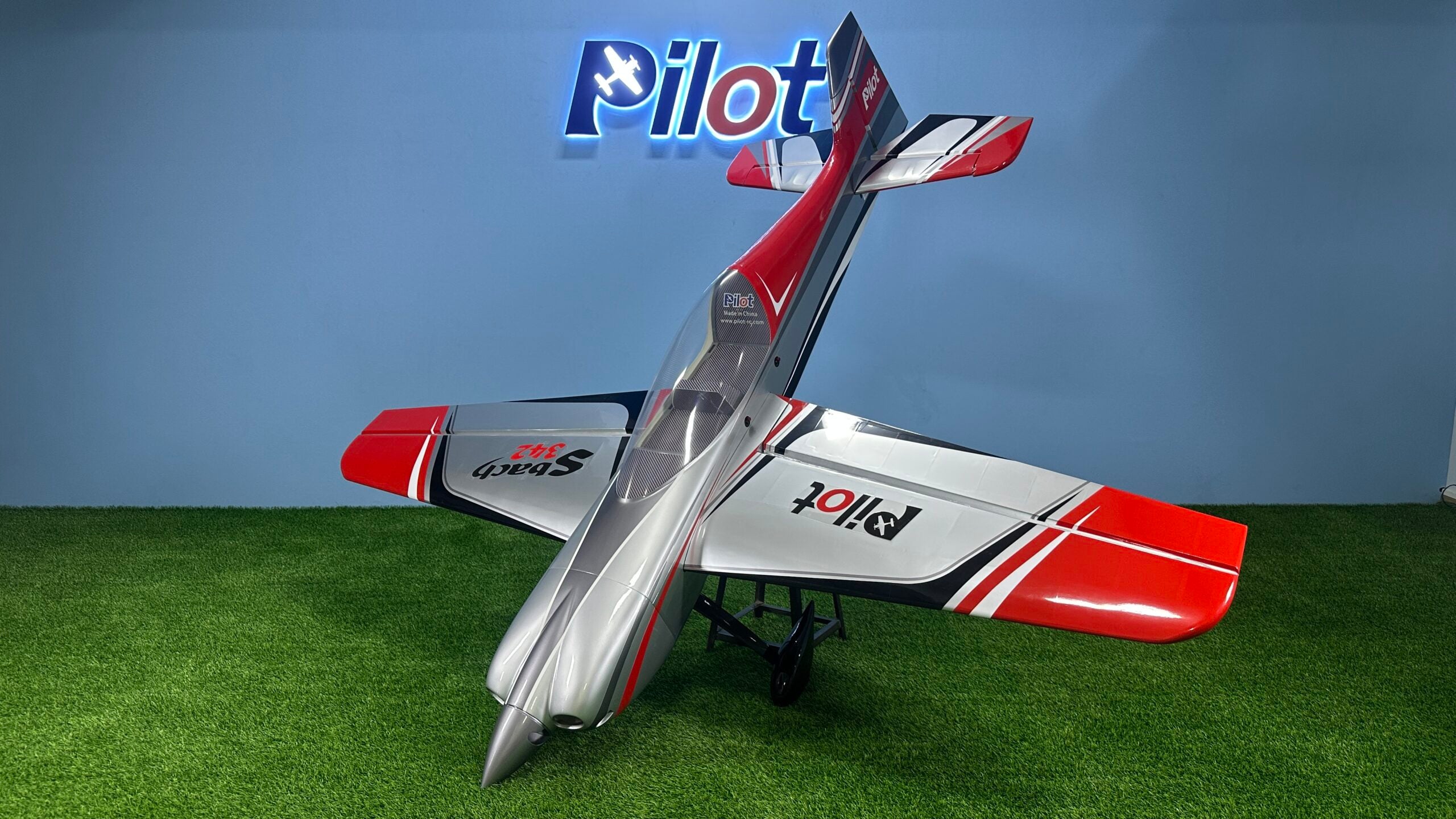 Pilot rc Sbach V2 90" 2.29m 11 red/silver