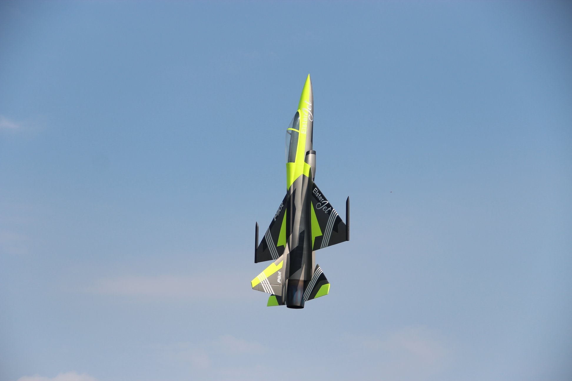 Pilot rc 2.2m FC1 3D 04 Fluorescent Yellow retract version