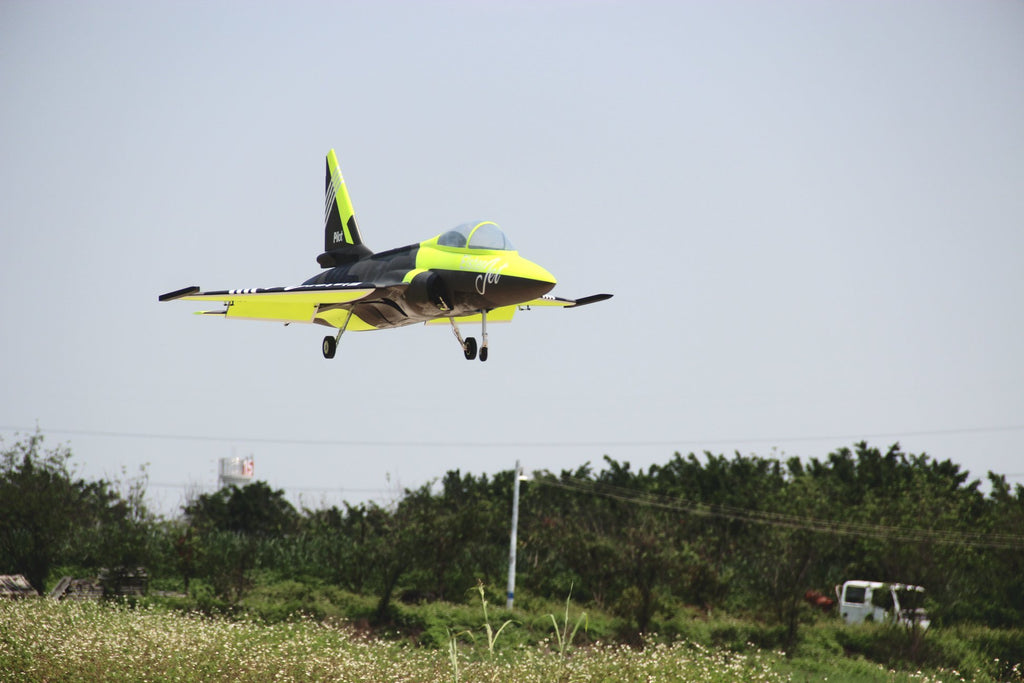 Pilot rc 2.2m FC1 3D 04 Fluorescent Yellow retract version