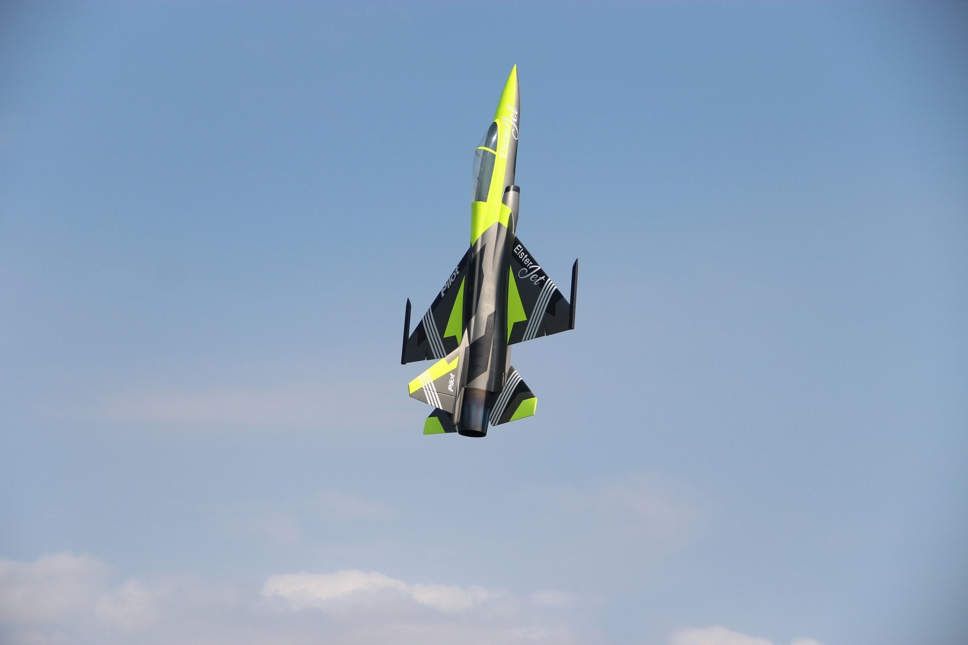 Pilot rc 2.2m FC1 3D 04 Fluorescent Yellow retract version