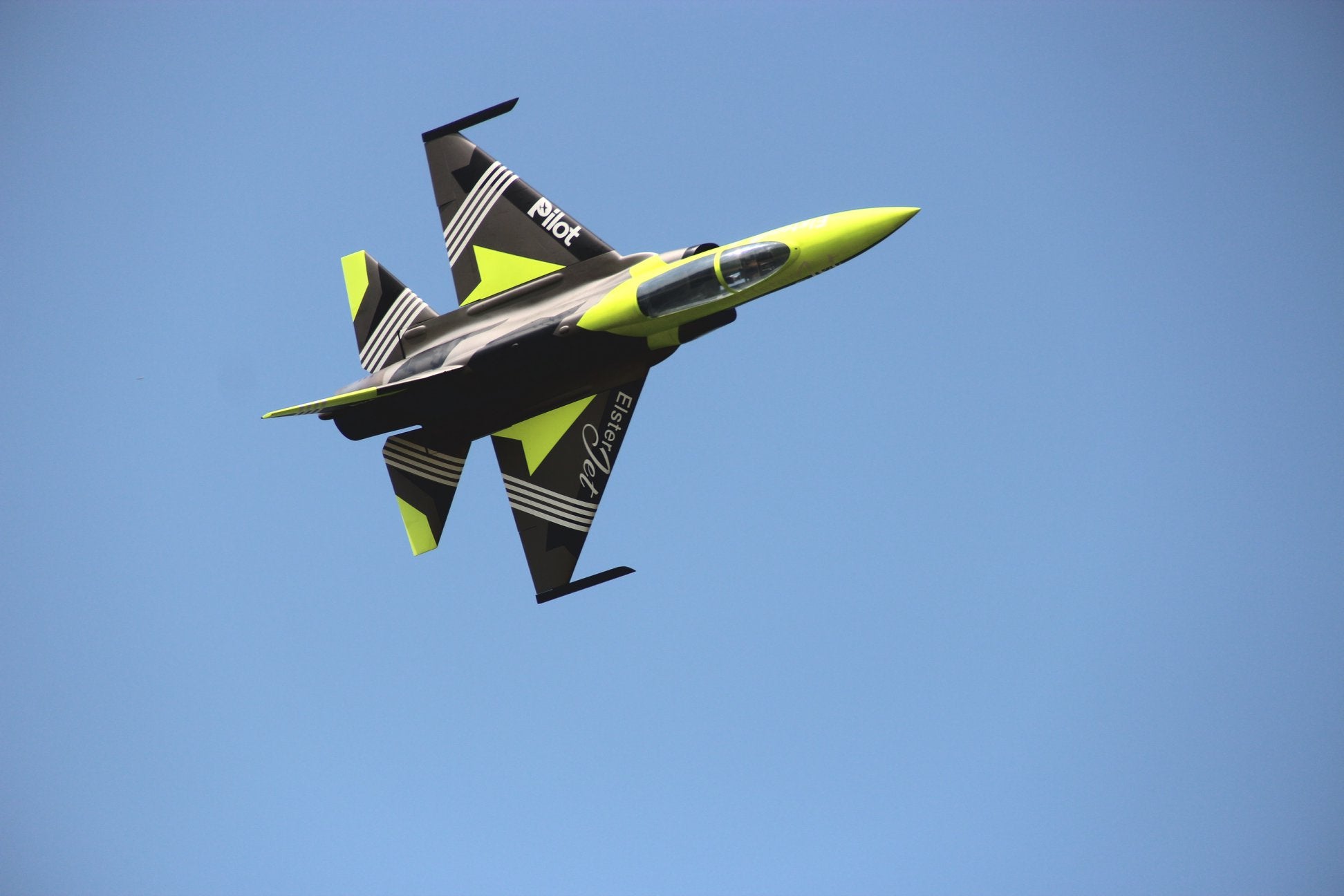 Pilot rc 2.2m FC1 3D 04 Fluorescent Yellow retract version