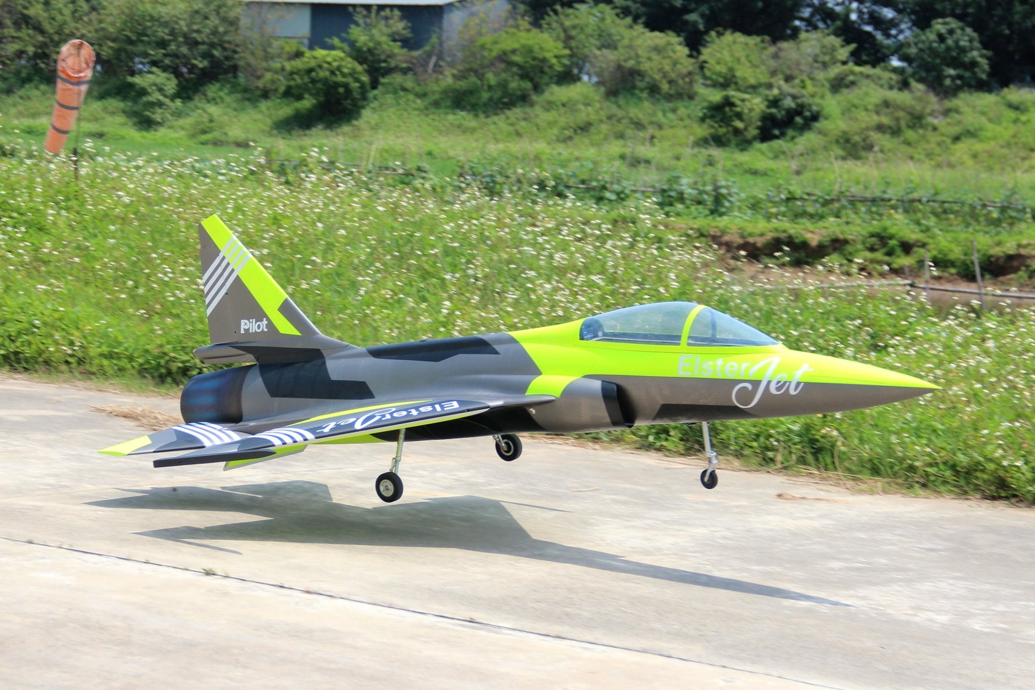 Pilot rc 2.2m FC1 3D 04 Fluorescent Yellow retract version