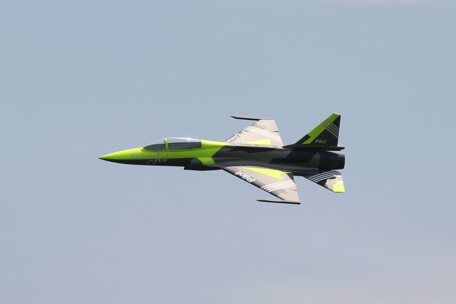 Pilot rc 2.2m FC1 3D 04 Fluorescent Yellow retract version