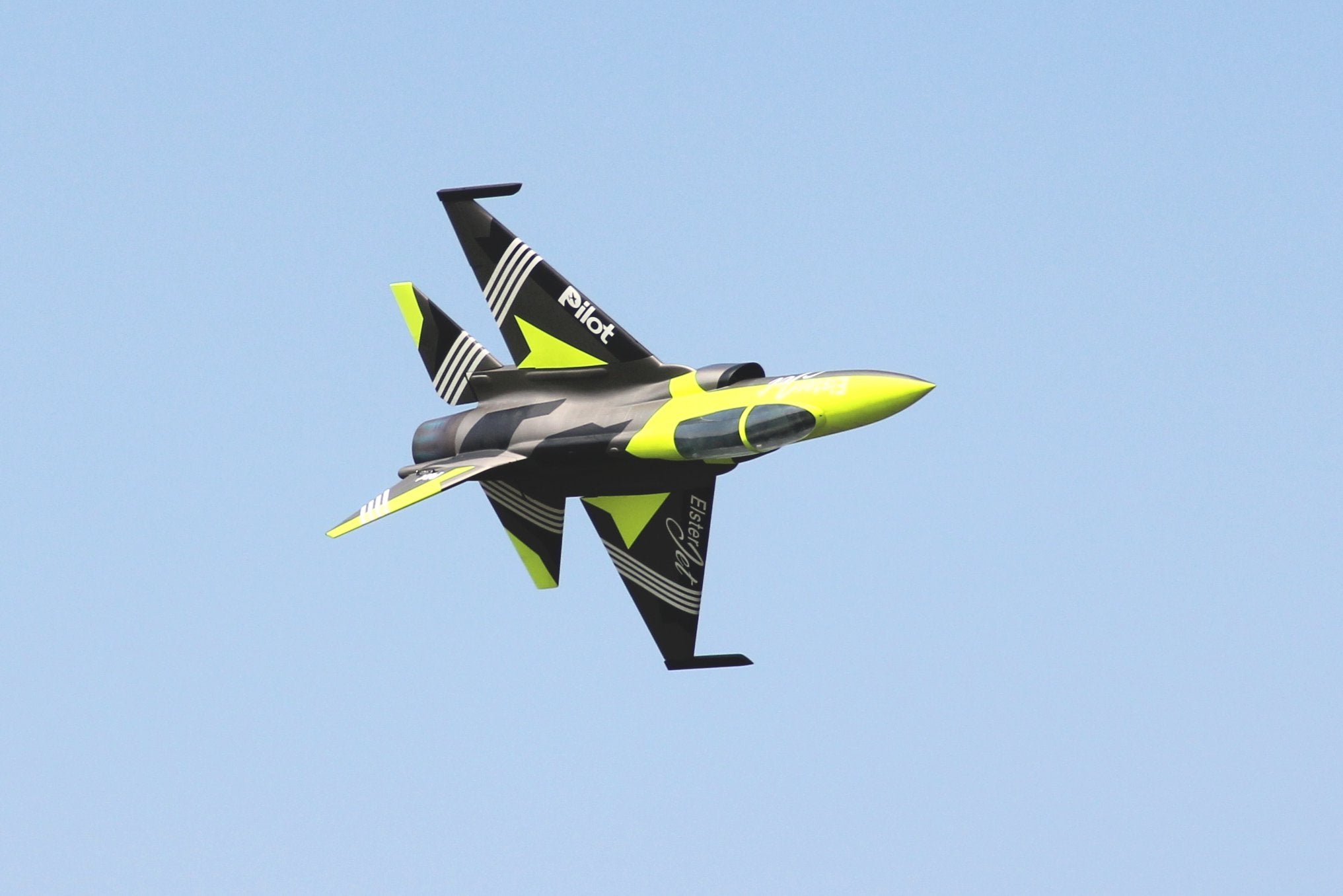 Pilot rc 2.2m FC1 3D 04 Fluorescent Yellow retract version