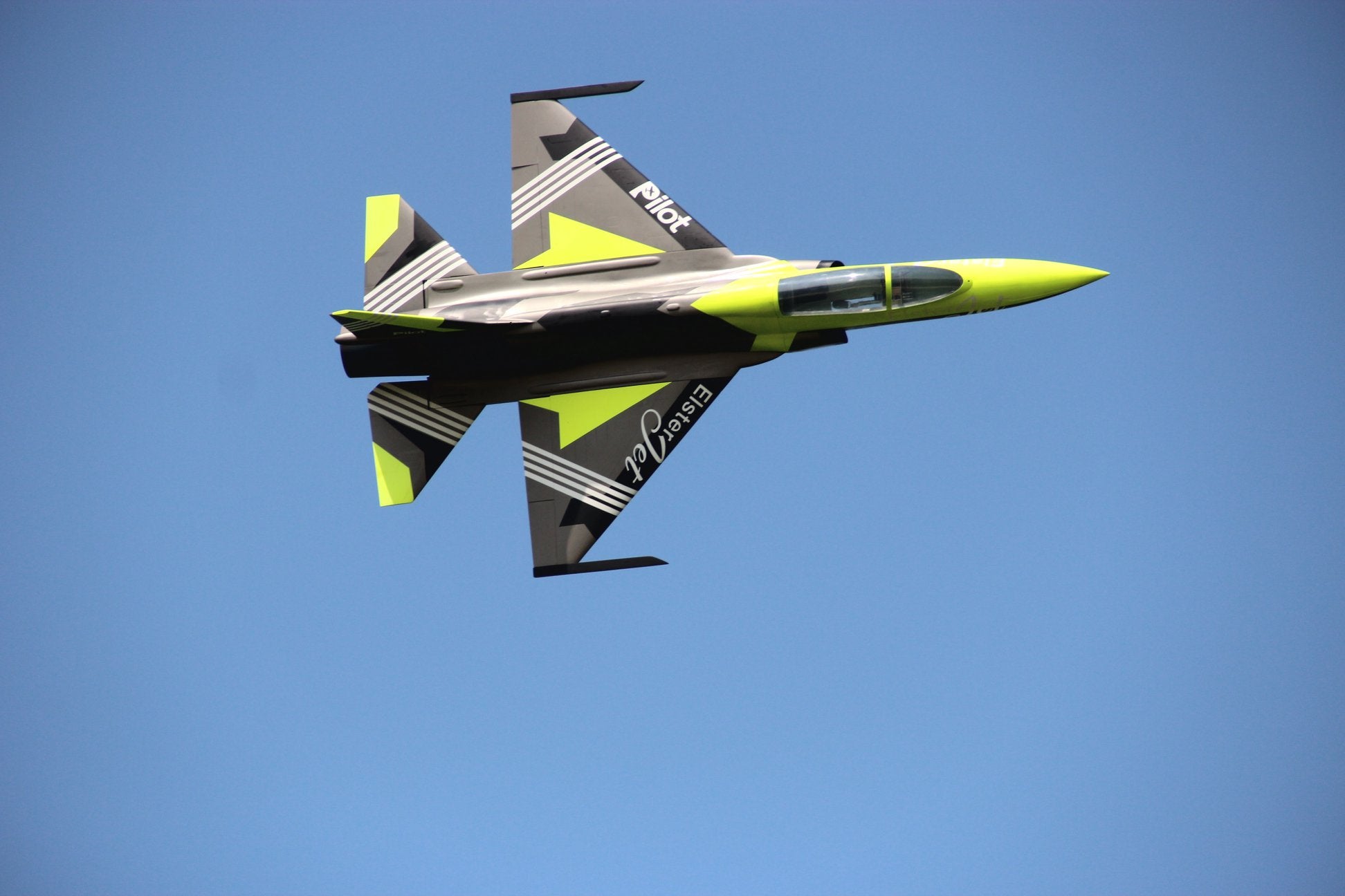 Pilot rc 2.2m FC1 3D 04 Fluorescent Yellow retract version