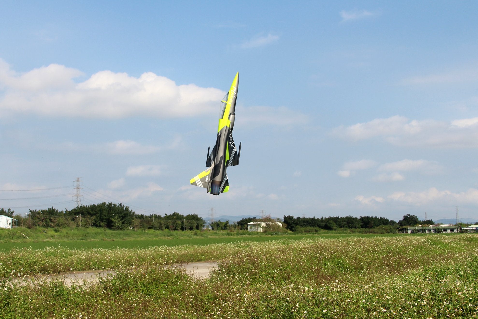 Pilot rc 2.2m FC1 3D 04 Fluorescent Yellow retract version