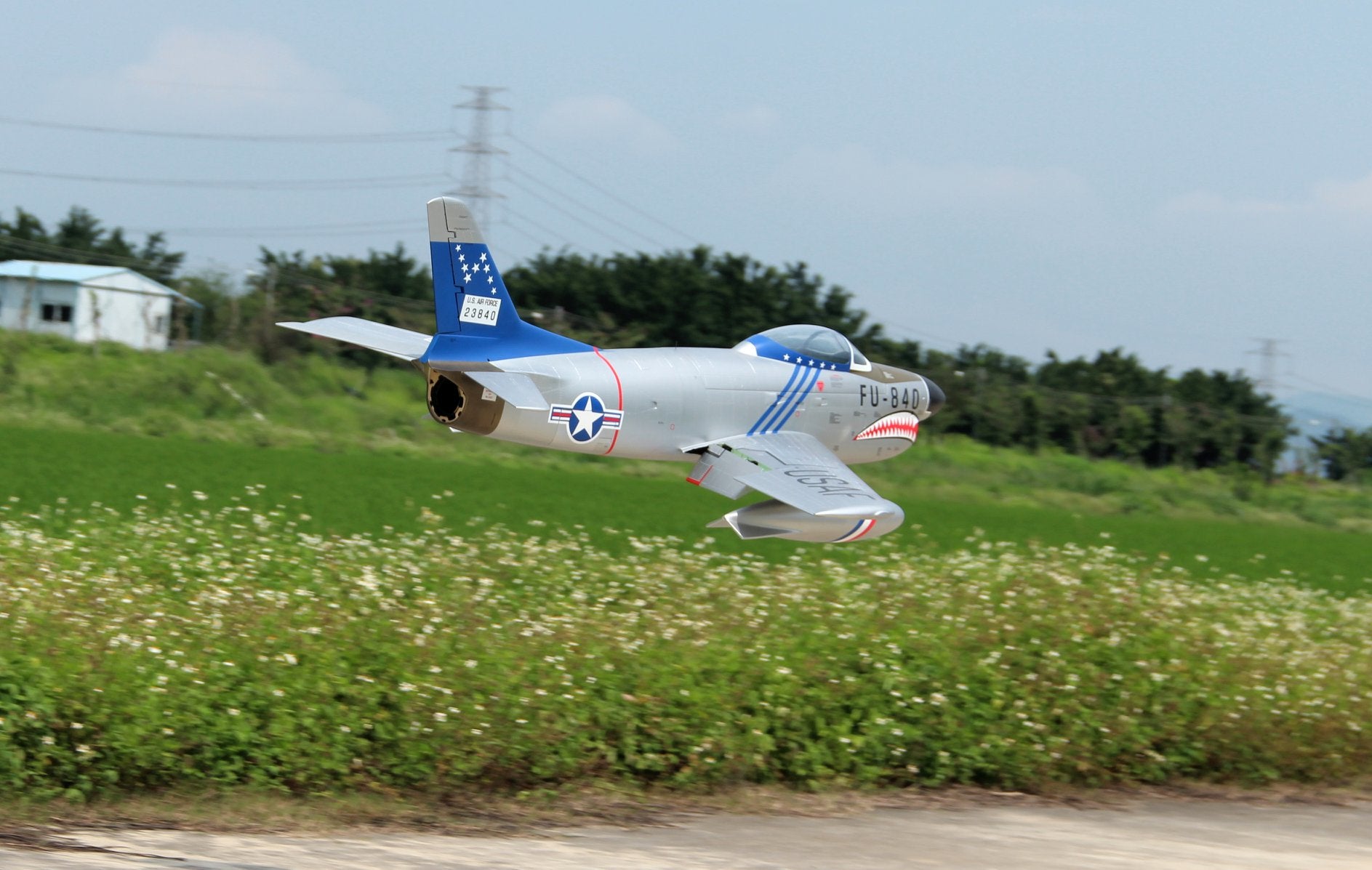 Pilot rc 2.2m F-86D Sabre with tail pipe, UAT, Kevlar fuel tank