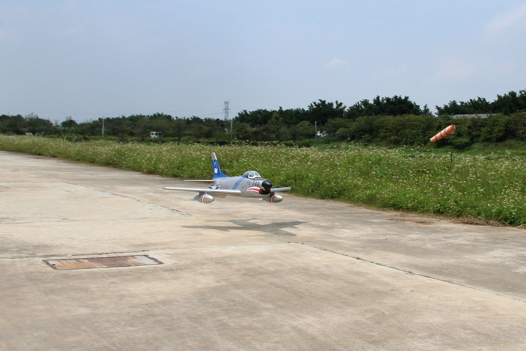 Pilot rc 2.2m F-86D Sabre with tail pipe, UAT, Kevlar fuel tank