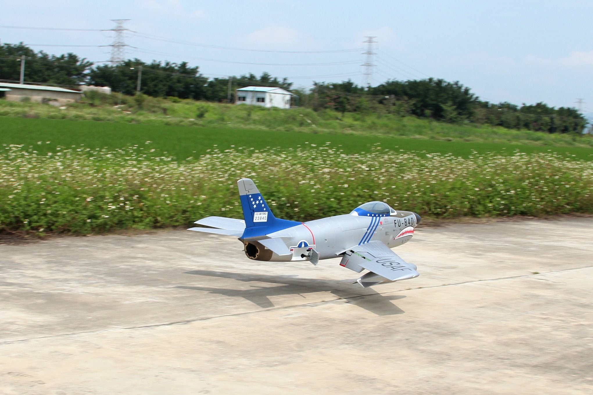 Pilot rc 2.2m F-86D Sabre with tail pipe, UAT, Kevlar fuel tank