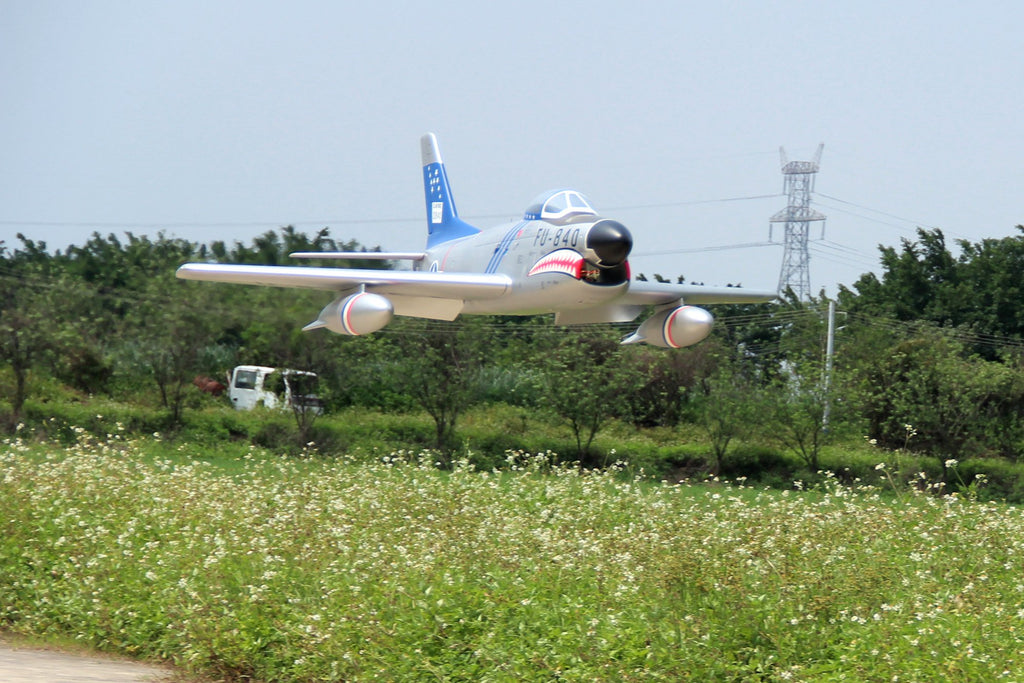 Pilot rc 2.2m F-86D Sabre with tail pipe, UAT, Kevlar fuel tank