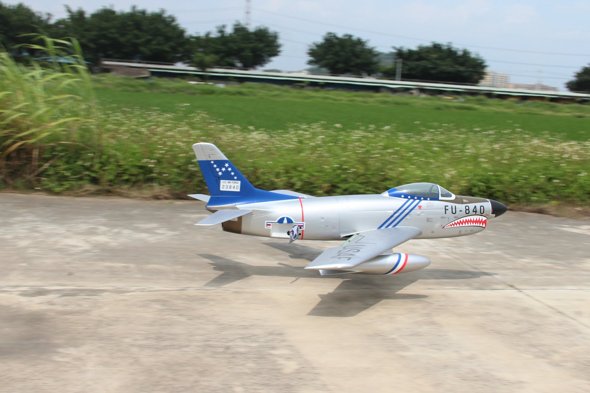 Pilot rc 2.2m F-86D Sabre with tail pipe, UAT, Kevlar fuel tank