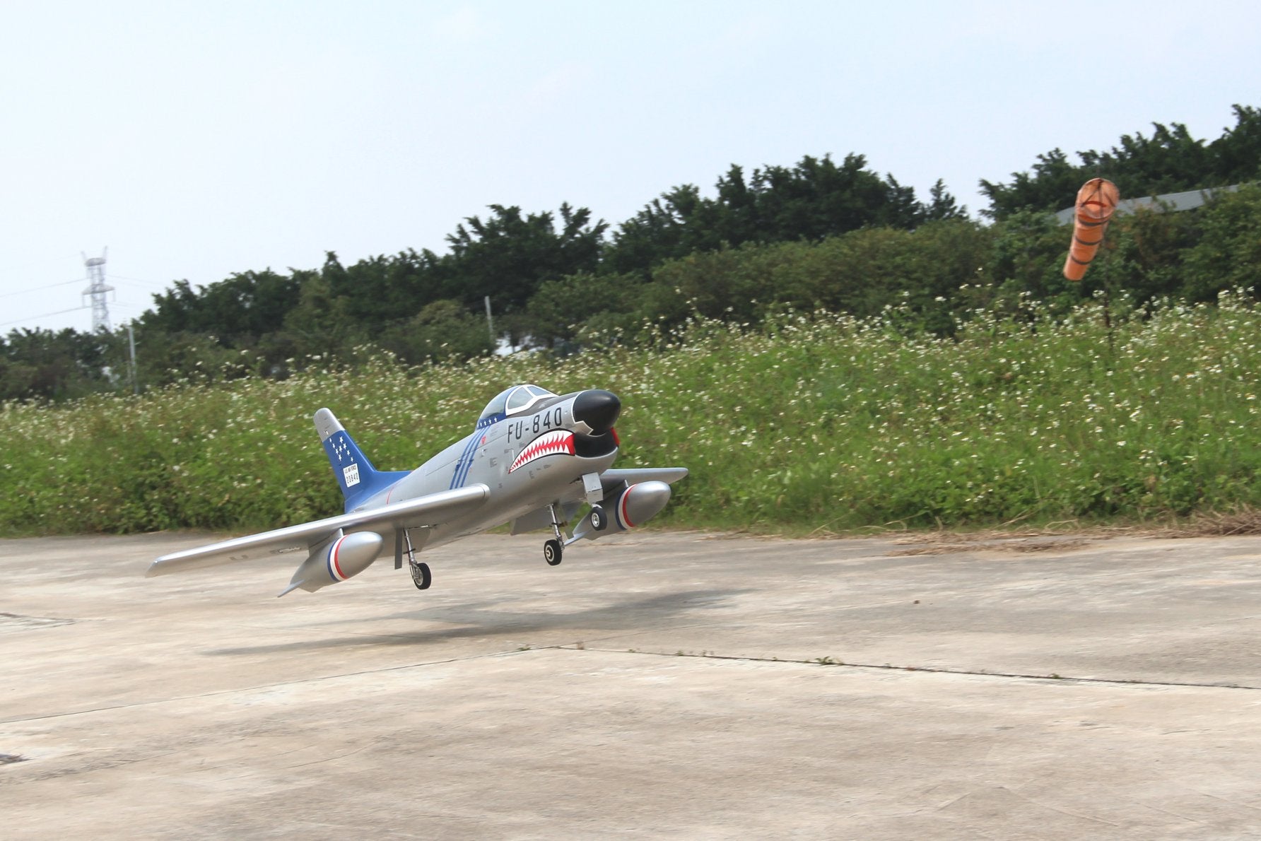 Pilot rc 2.2m F-86D Sabre with tail pipe, UAT, Kevlar fuel tank