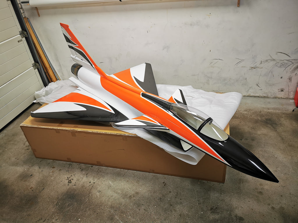 Pilot rc J10-B 2.84m Jet 05 retracts,air trap,tail pipe.