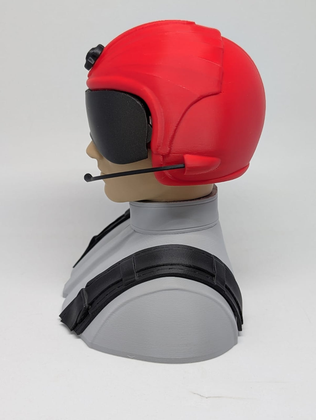 MAV Pilot scale Pilot 35% red