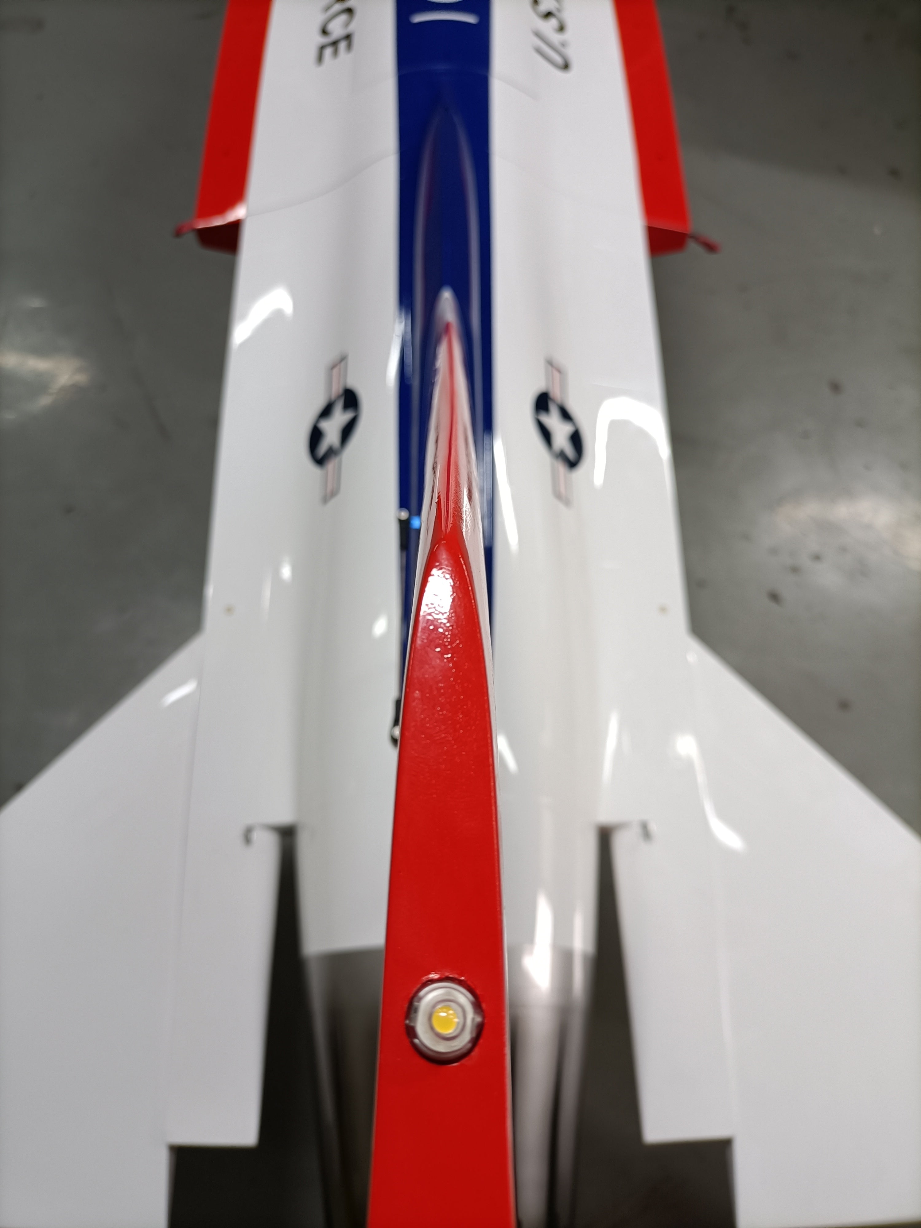 Système d'éclairage à l'échelle pour pilote RC — pour un avion à réaction F-16 à l'échelle 3,0 m (1/5)