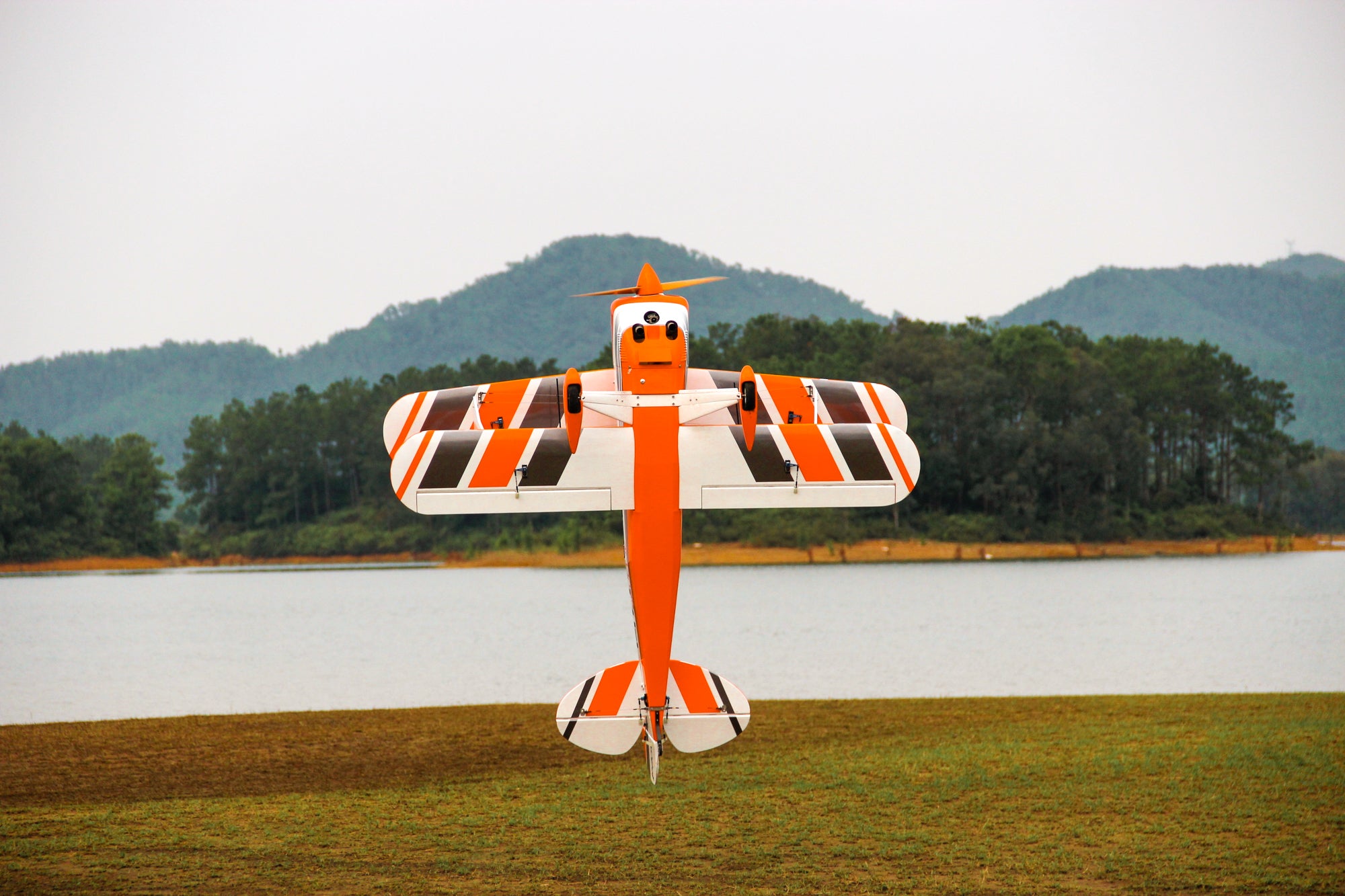 Pilot rc Pitts S2B 87" 01 orange/white