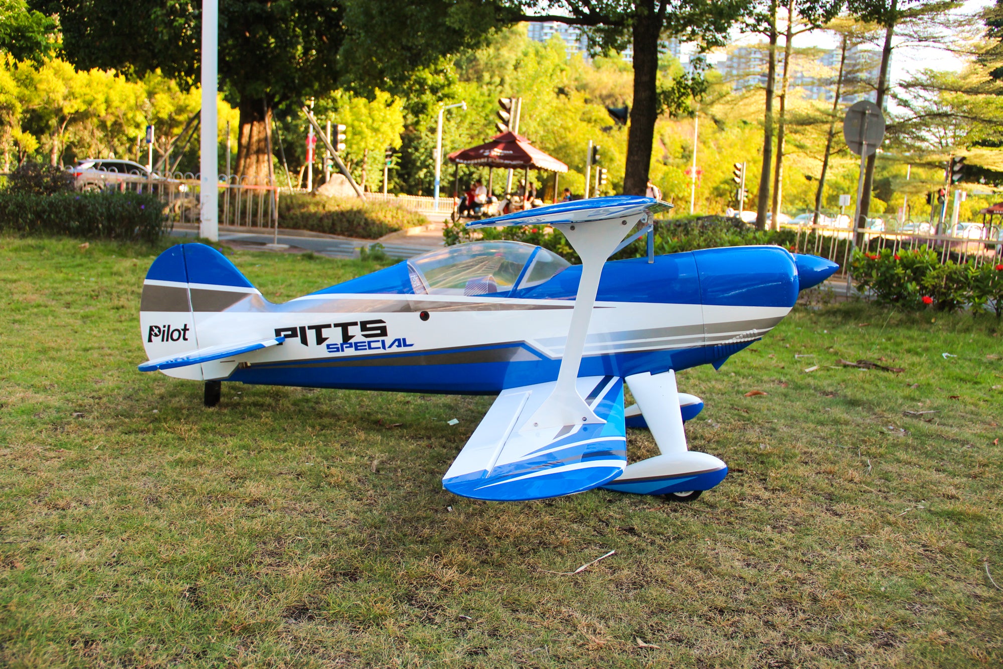 » Pilot rc Pitts special S2B orange/white/silver 87" 2.2m 100-120cc