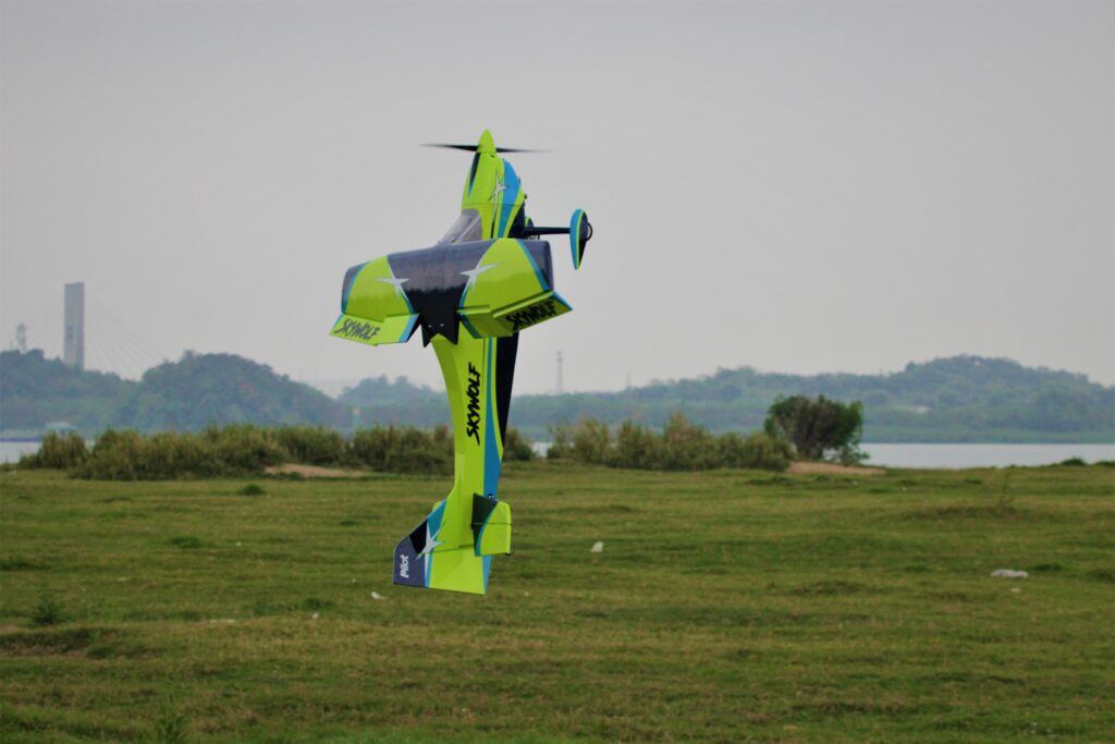 » Pilot rc Skywolf V2 04 green/blue 73" 1.85m