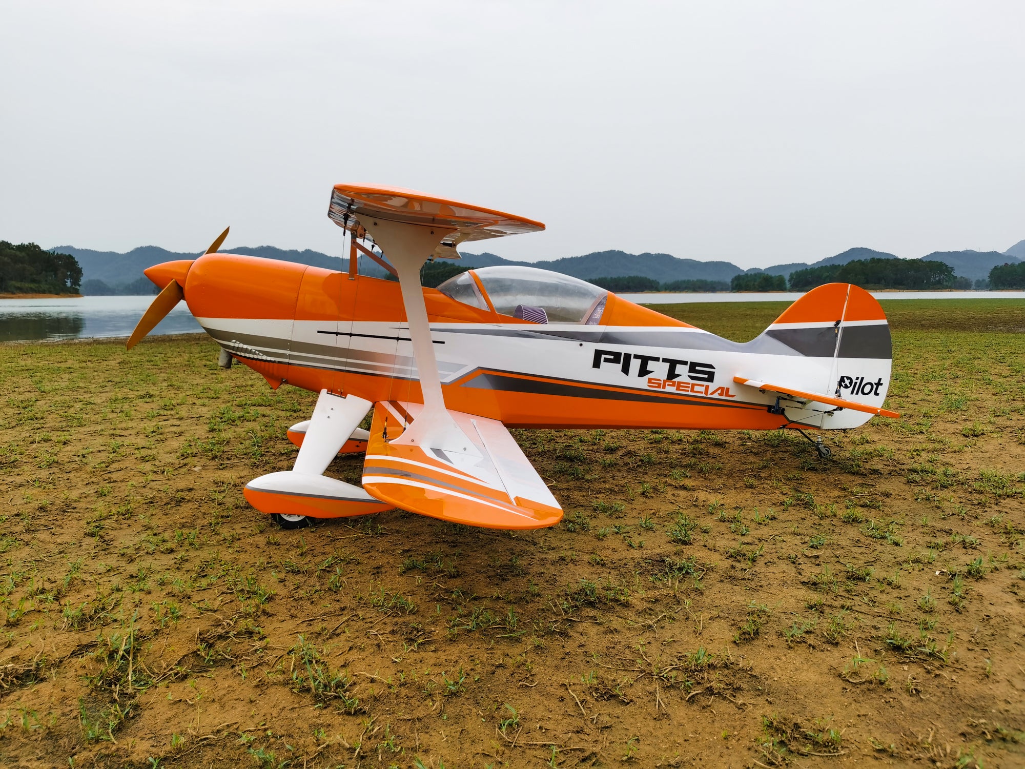 Pilot rc Pitts S2B 87" 01 orange/white