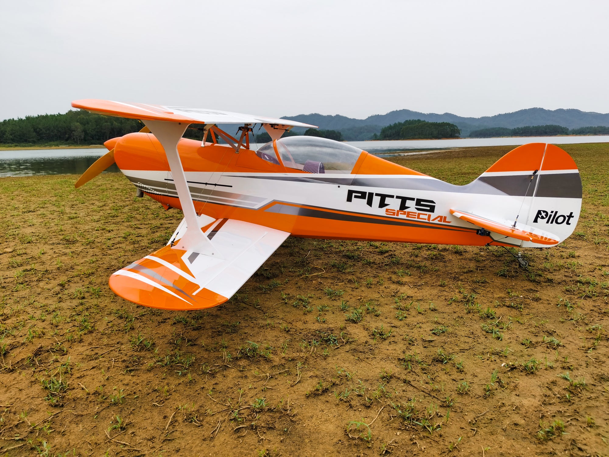 Pilot rc Pitts S2B 87" 01 orange/white