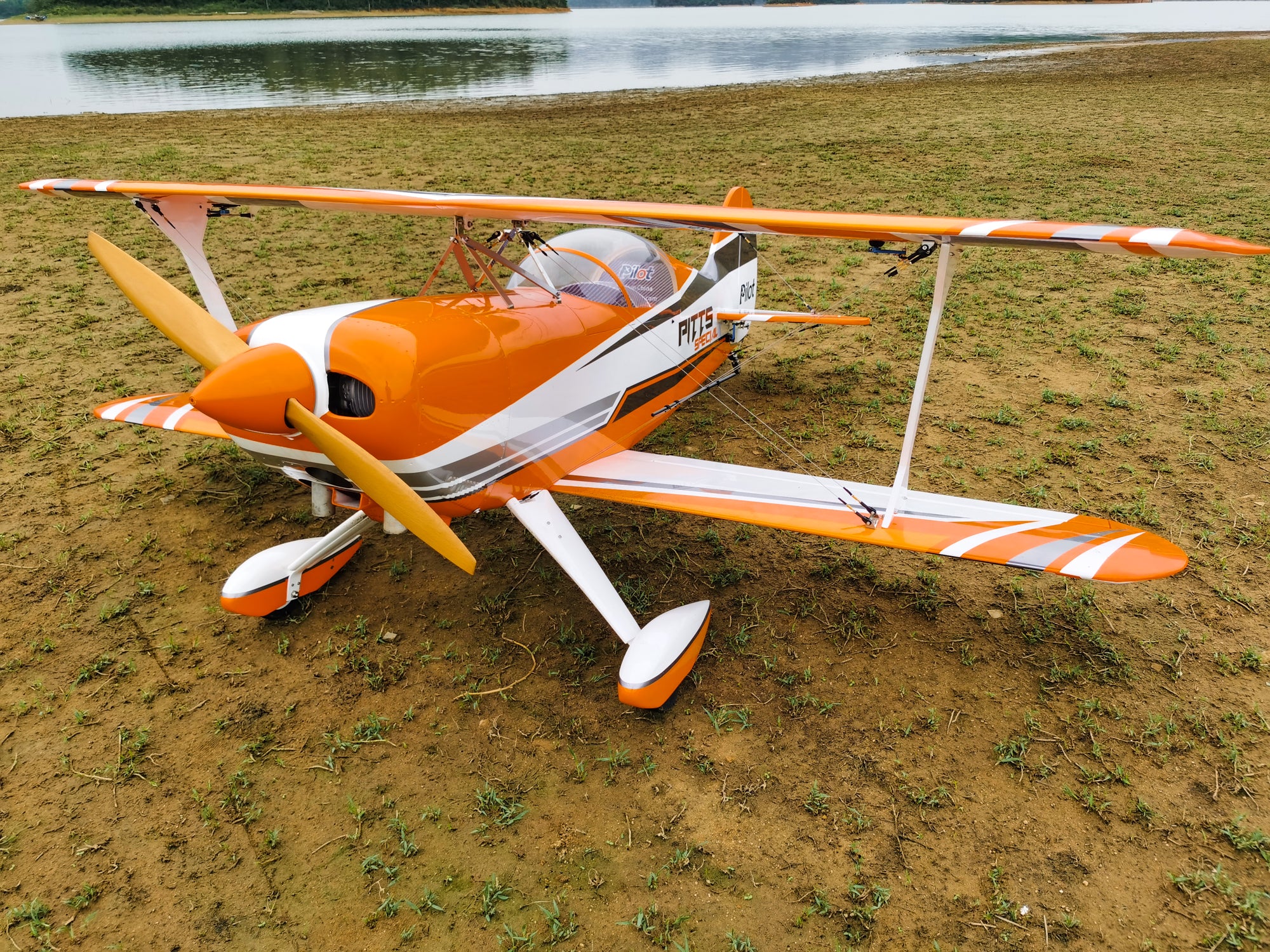 » Pilot rc Pitts S2B 73" 01 orange/white